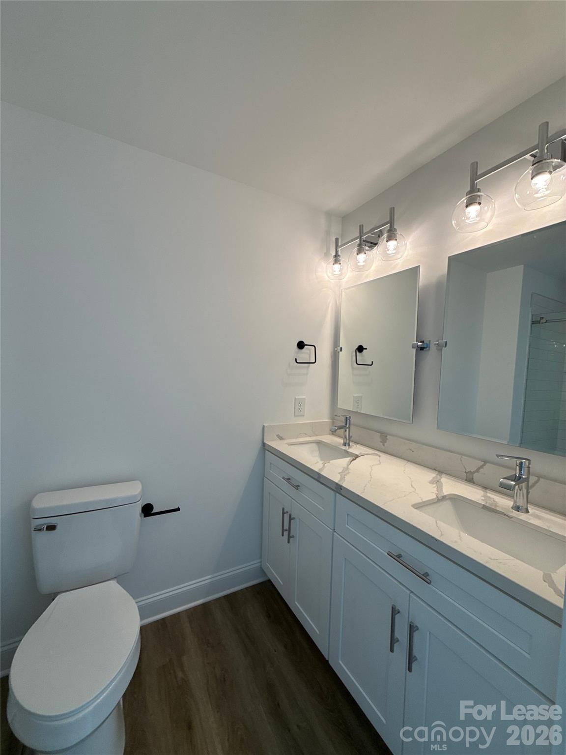 2100 Bombay Way Property Photo 9