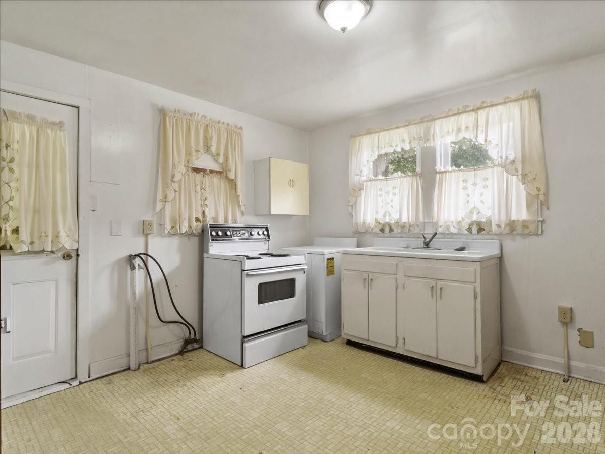 659 Newdale Church Road Property Photo 7