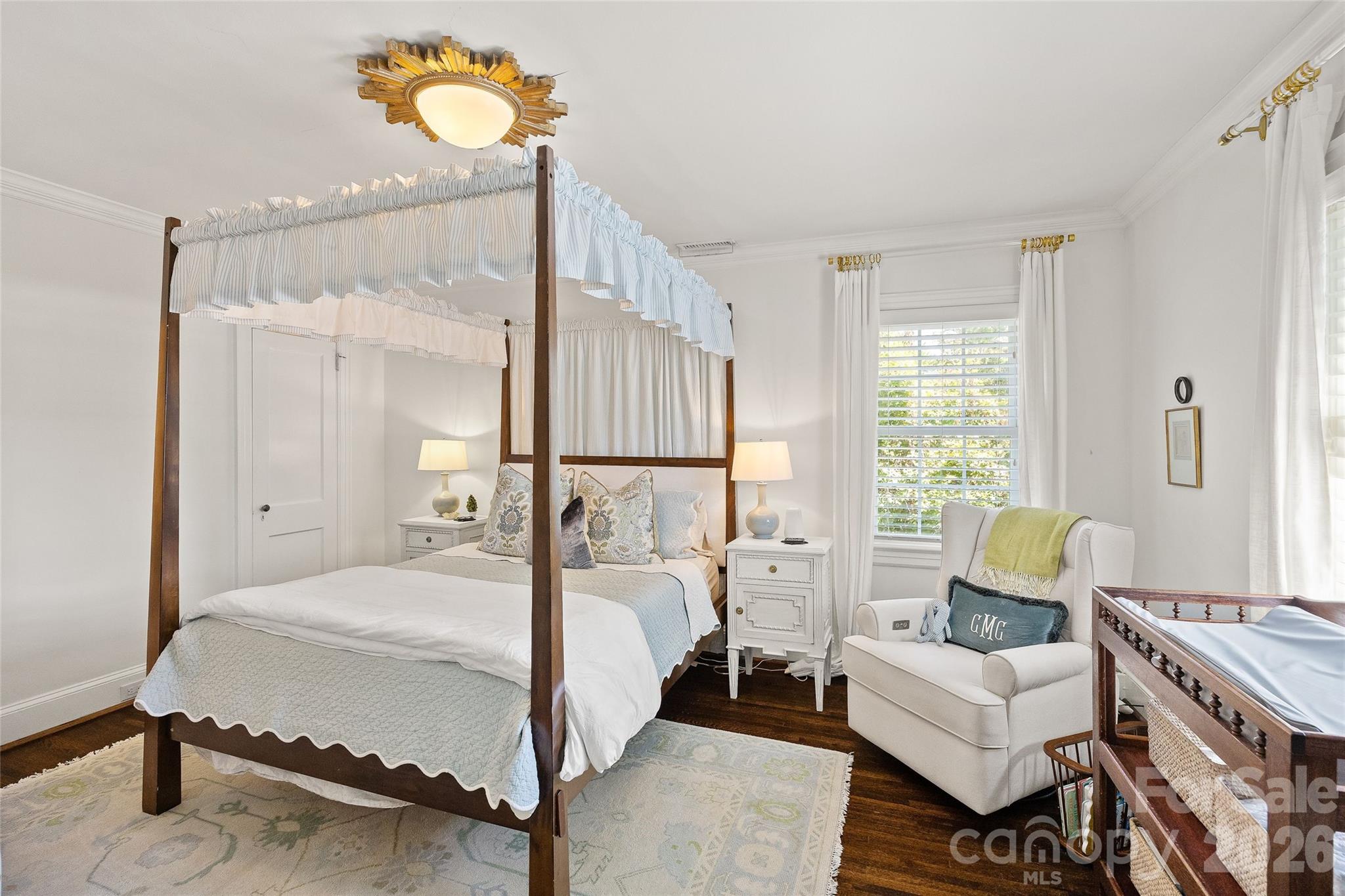 1838 S Wendover Road Property Photo 22