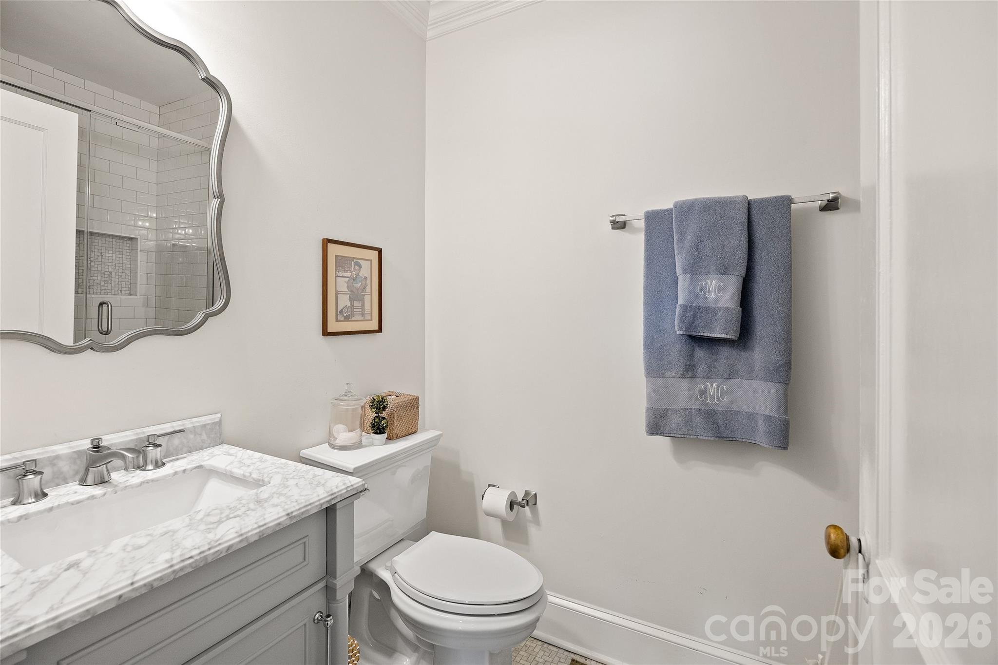 1838 S Wendover Road Property Photo 23