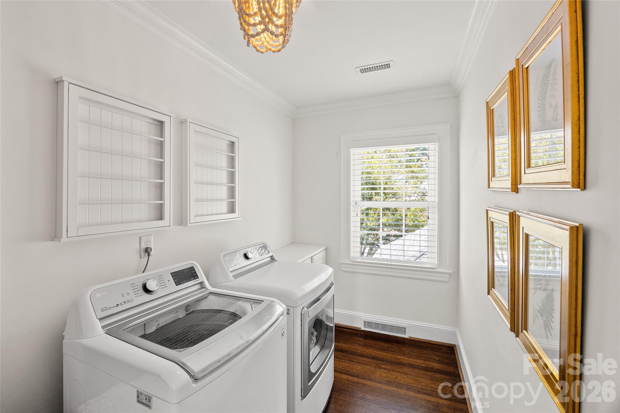 1838 S Wendover Road Property Photo 26