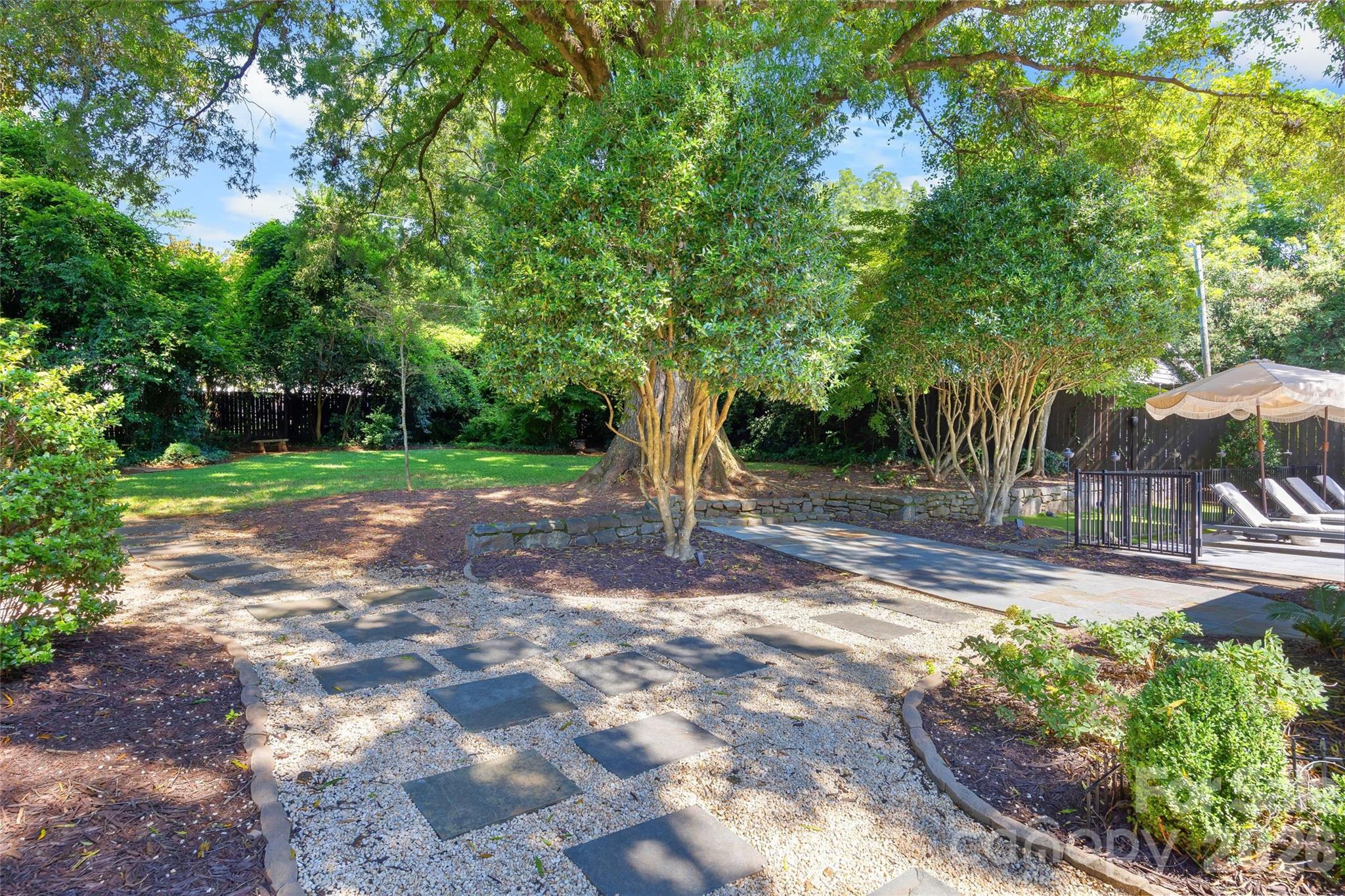 1838 S Wendover Road Property Photo 35