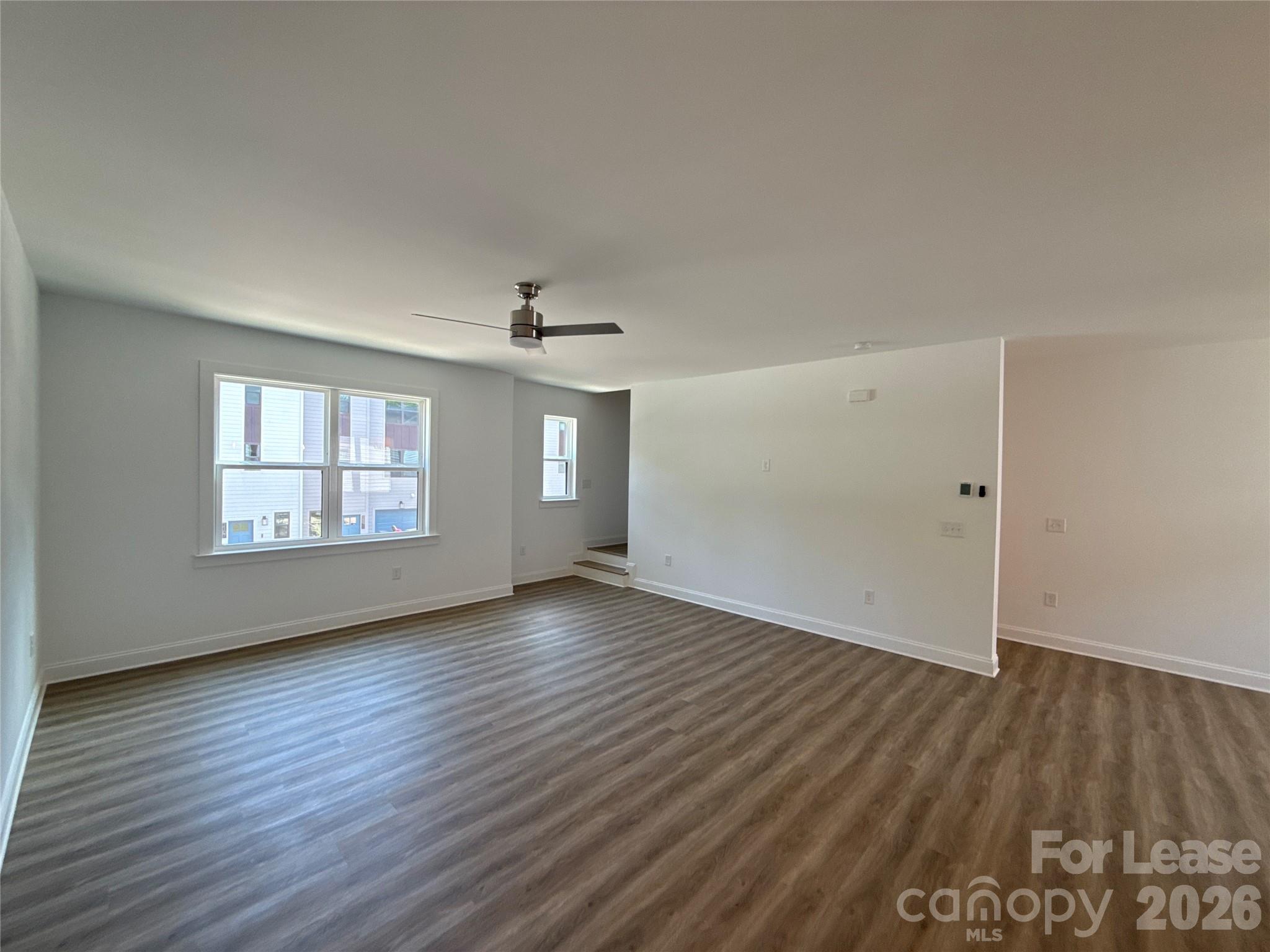 2106 Bombay Way Property Photo 6