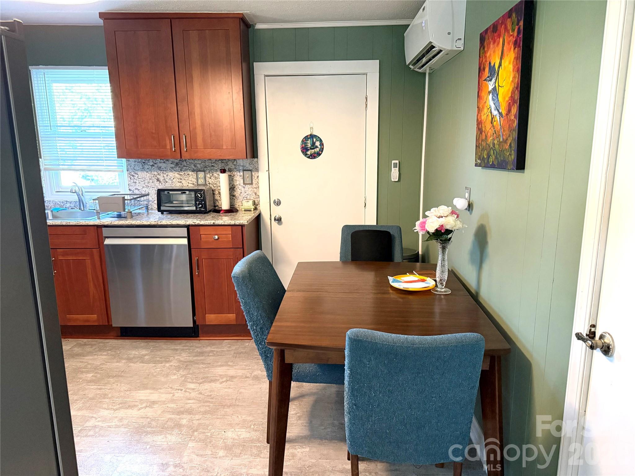 703 Stage Street Property Photo 3