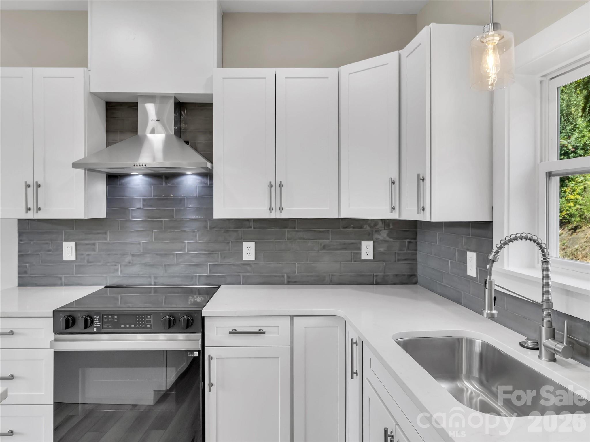 201 Kadire Drive Property Photo 7
