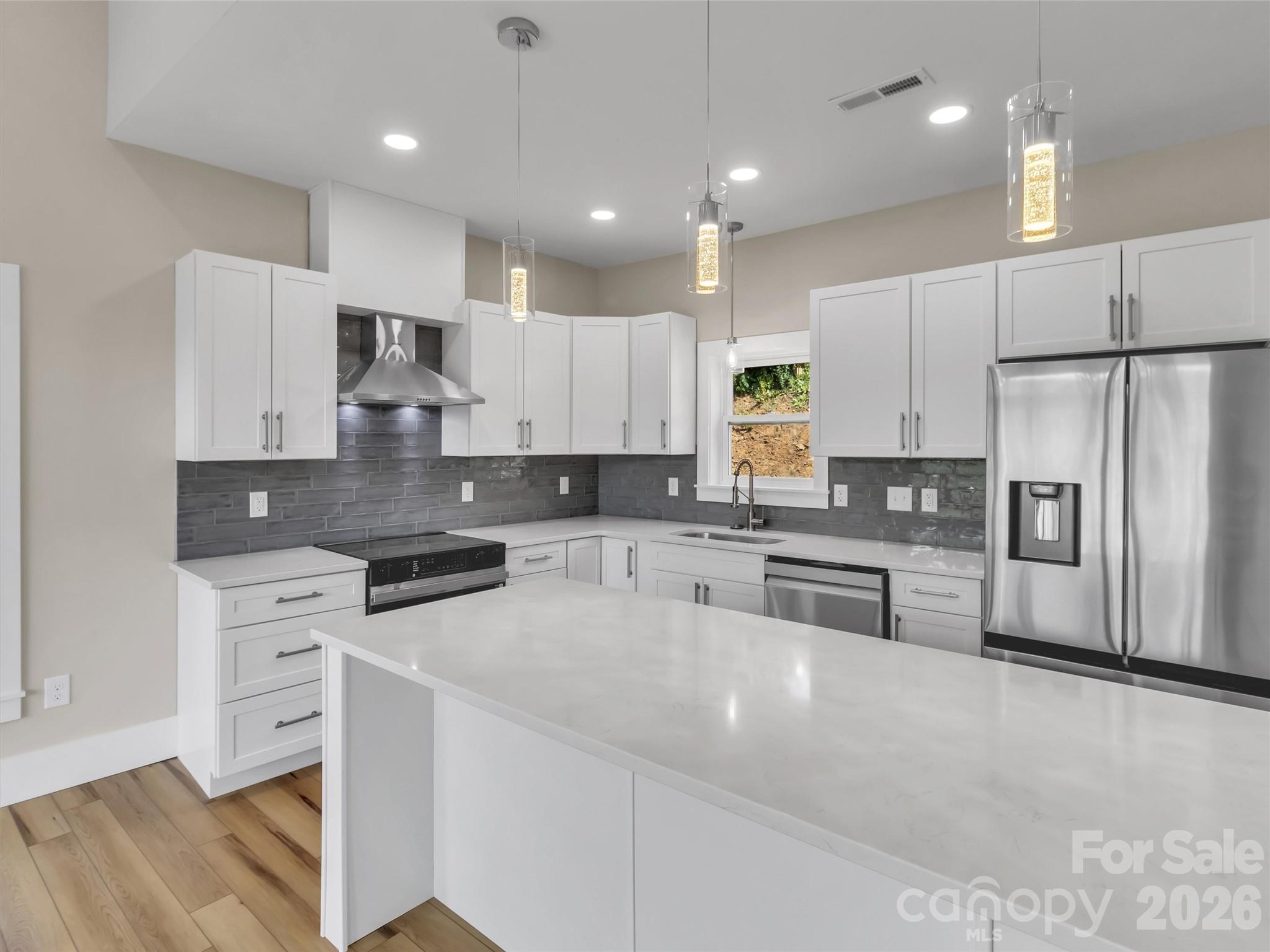 201 Kadire Drive Property Photo 8