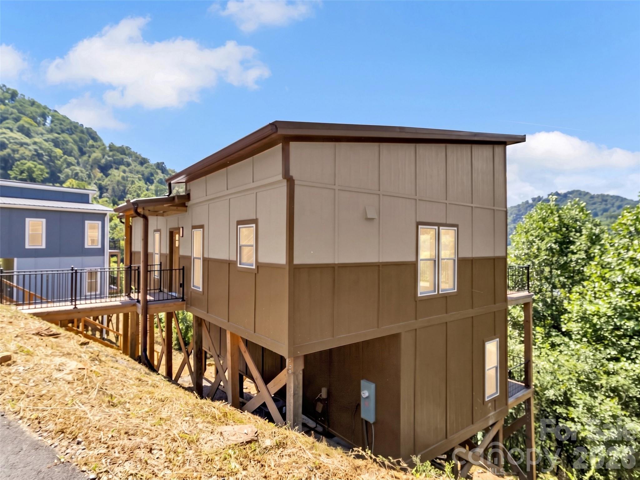 201 Kadire Drive Property Photo 35