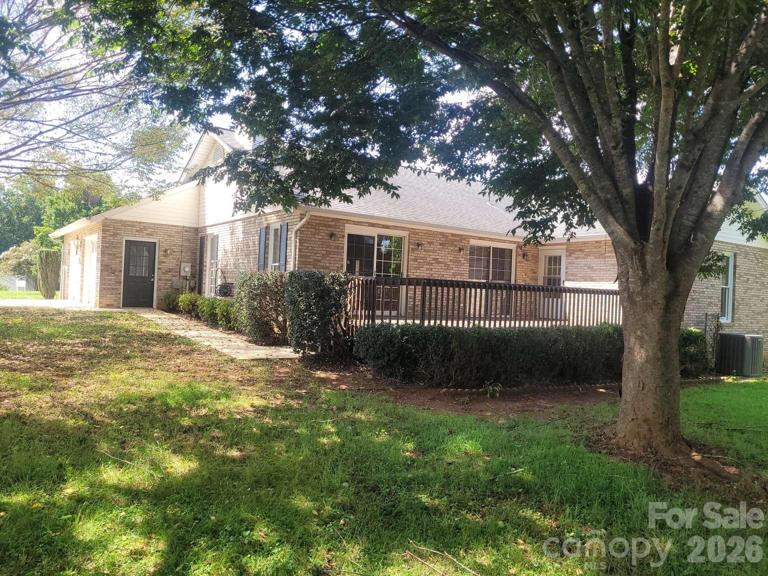 1275 Grady Lane Property Photo 4