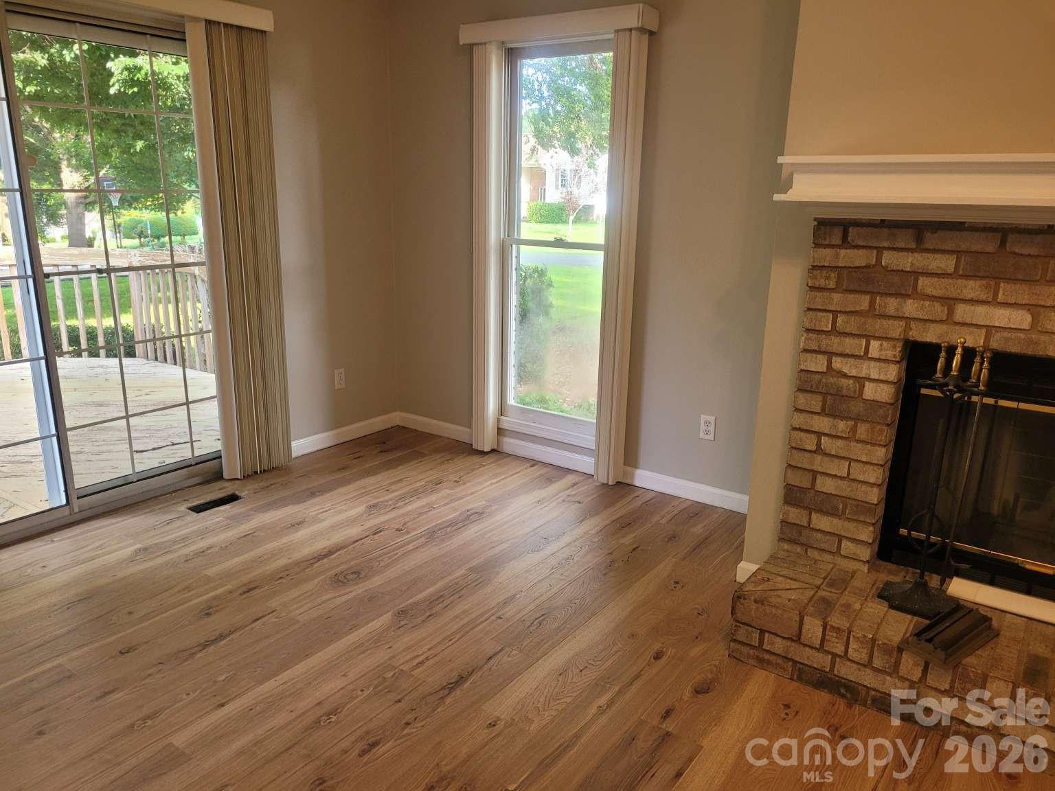 1275 Grady Lane Property Photo 8