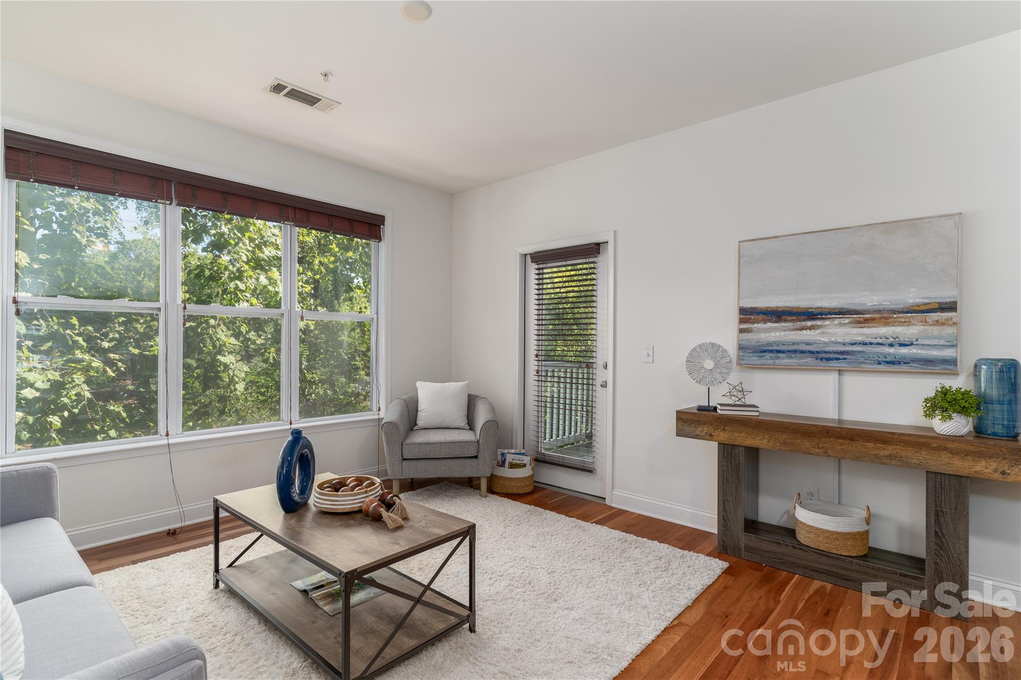 1000 E Woodlawn Road 217 Property Photo 10