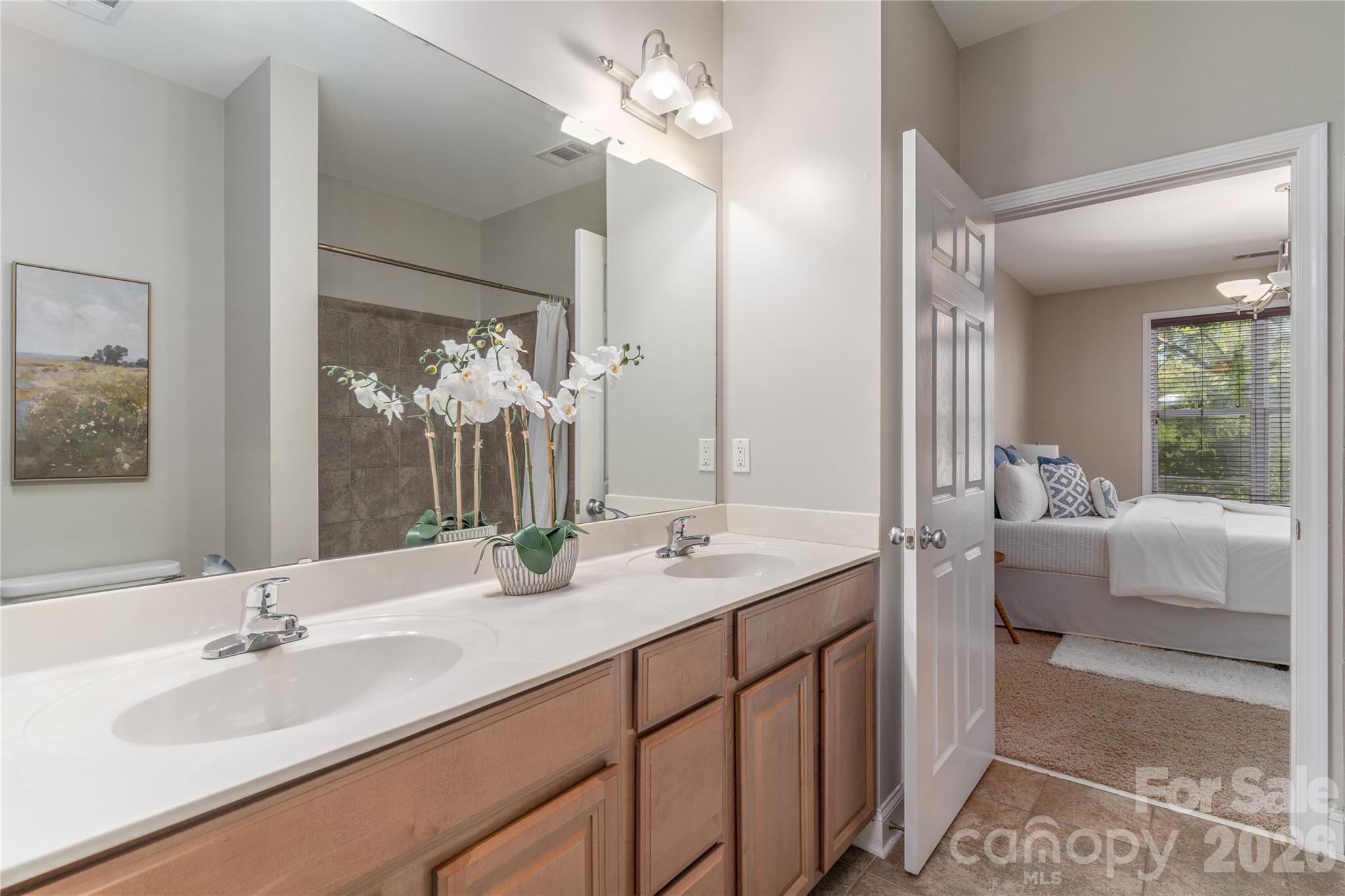 1000 E Woodlawn Road 217 Property Photo 14