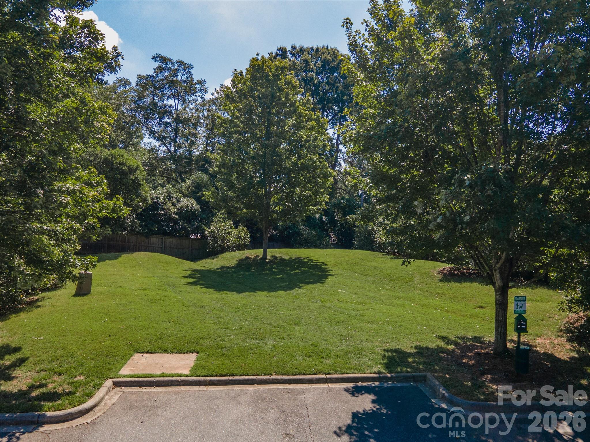 1000 E Woodlawn Road 217 Property Photo 25