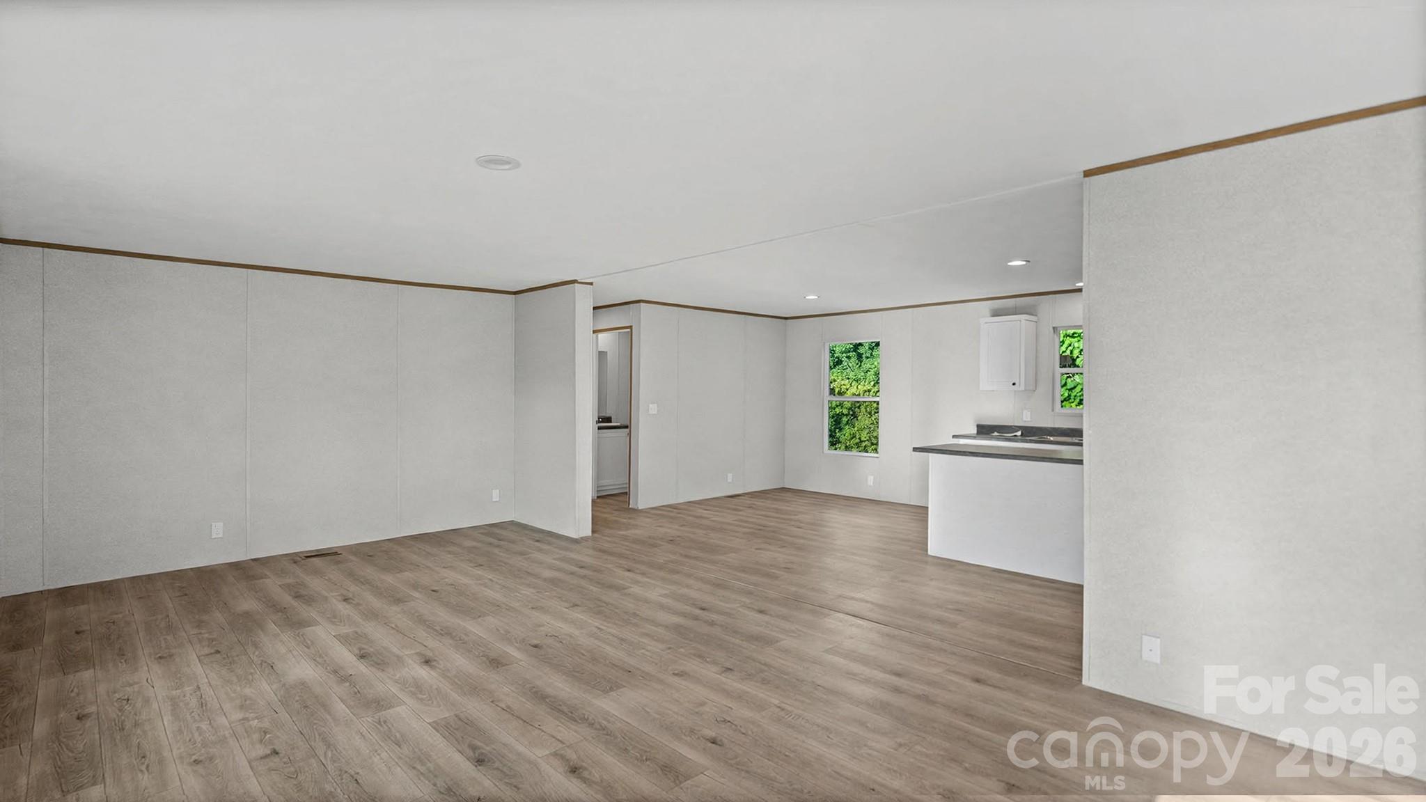 2201 Kingston Road Property Photo 4