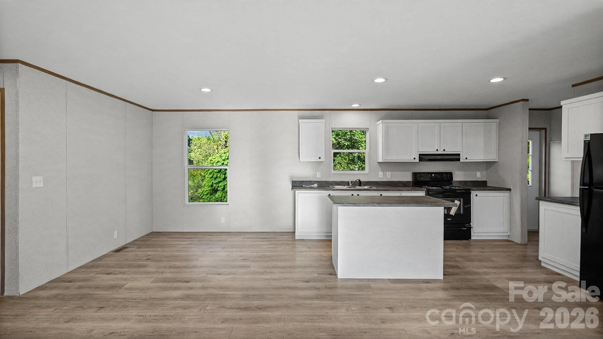 2201 Kingston Road Property Photo 9