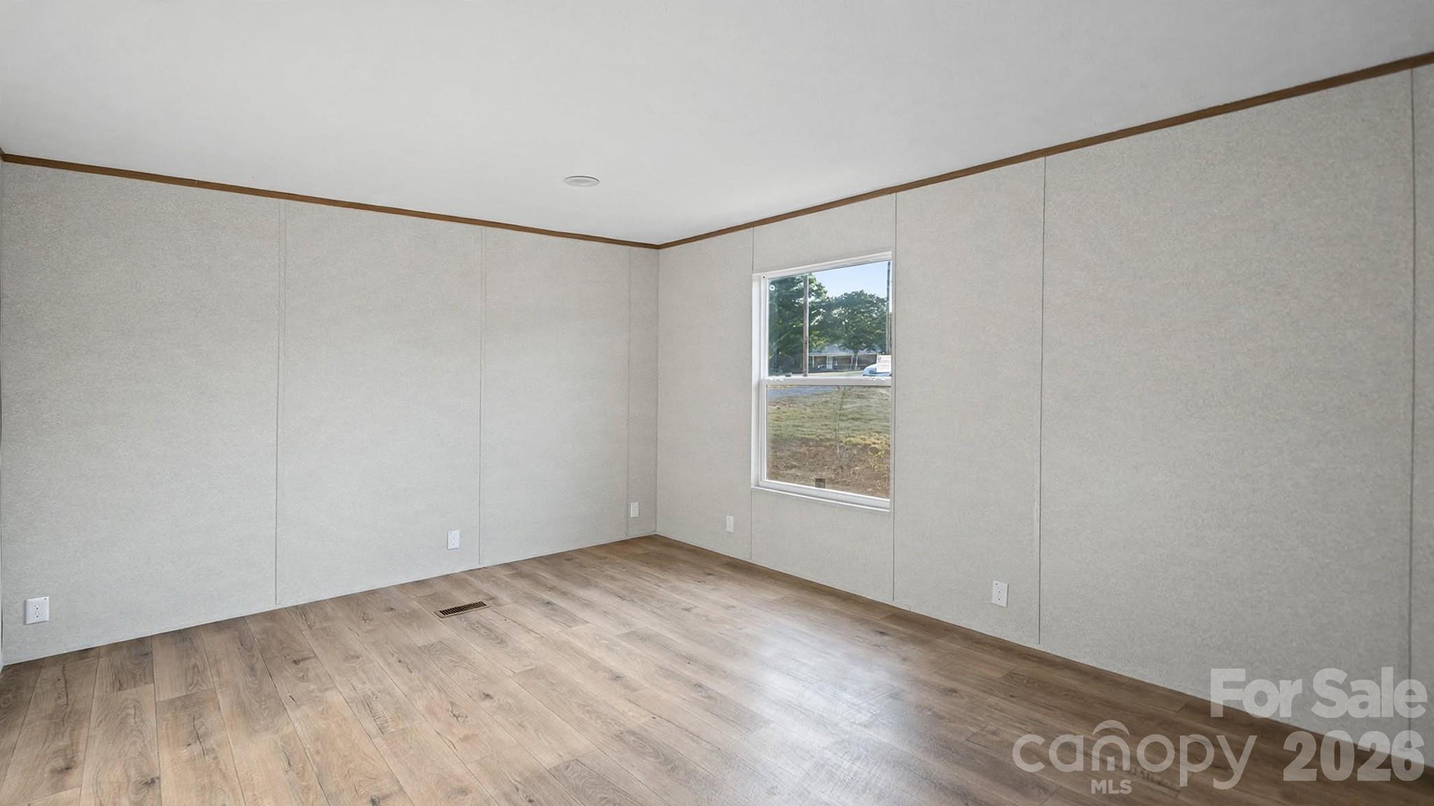 2201 Kingston Road Property Photo 10