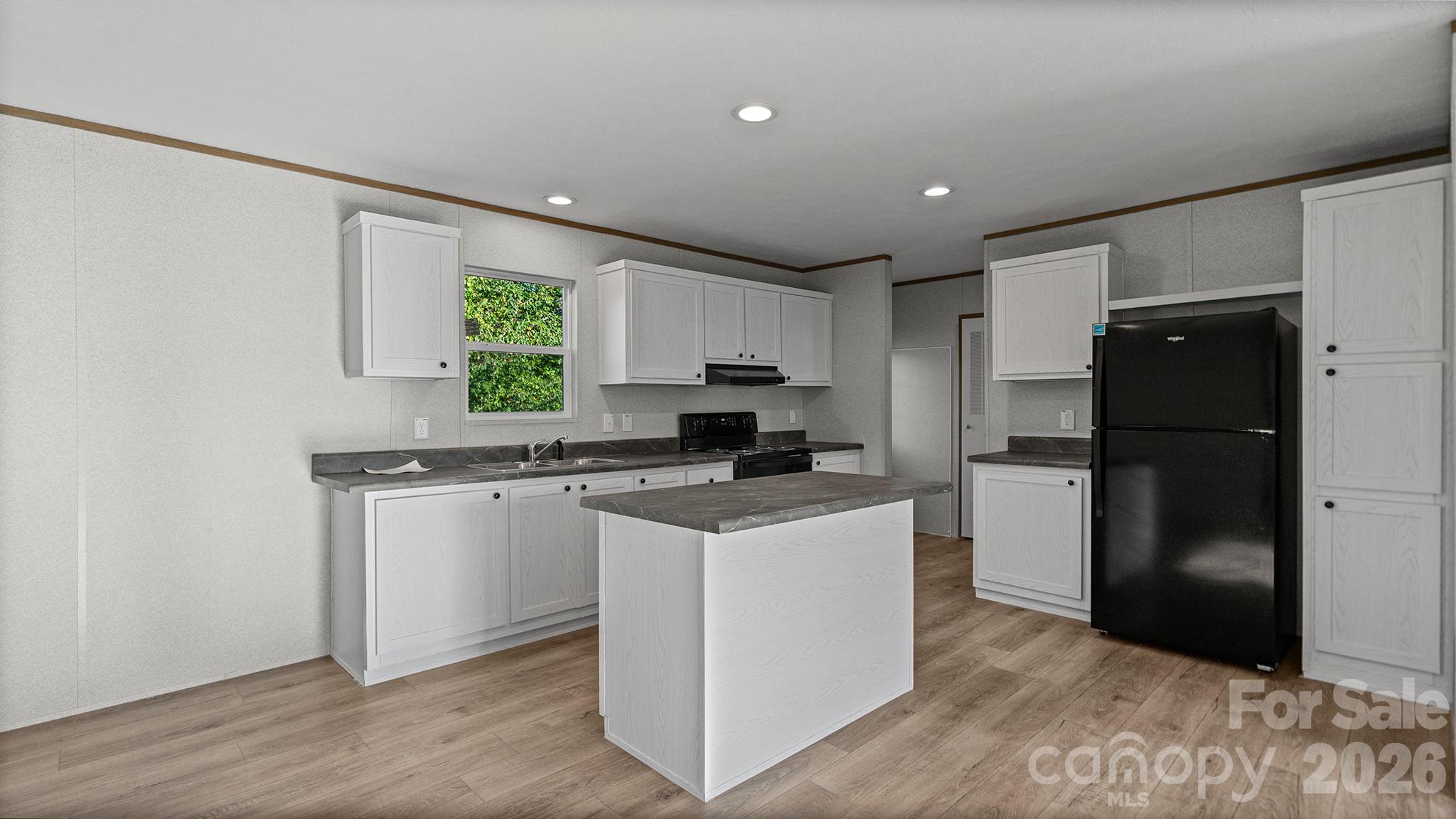 2201 Kingston Road Property Photo 16