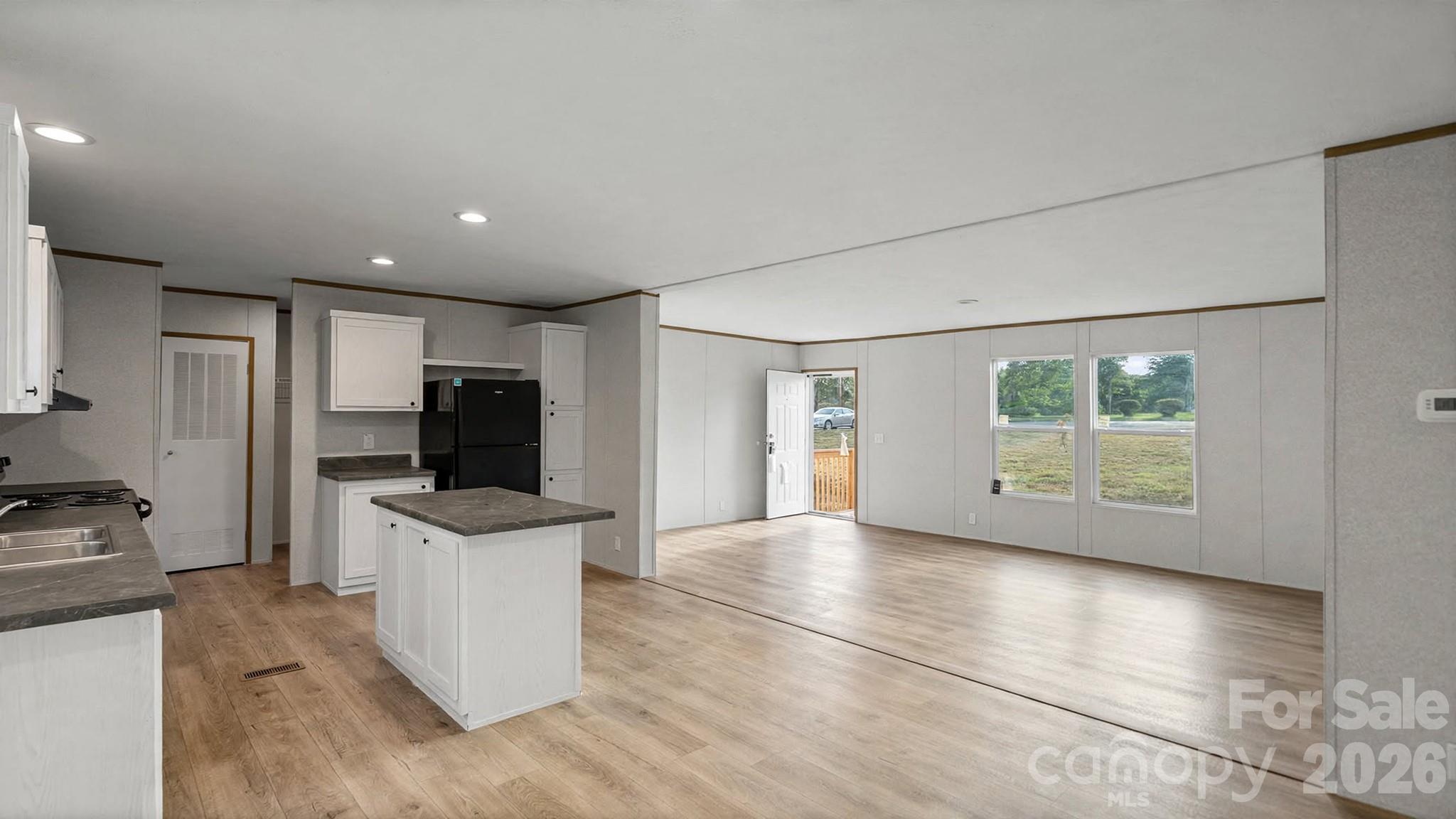 2201 Kingston Road Property Photo 18