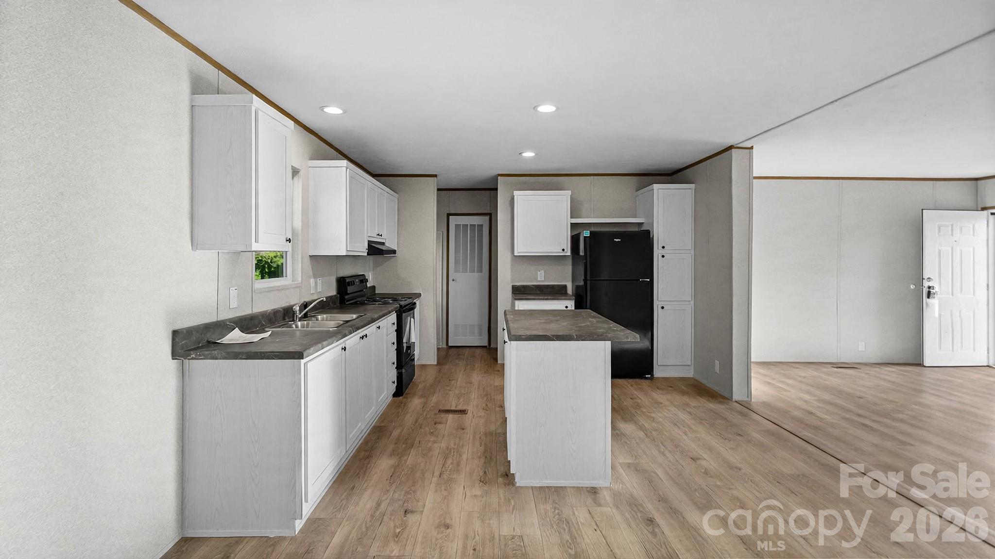 2201 Kingston Road Property Photo 22