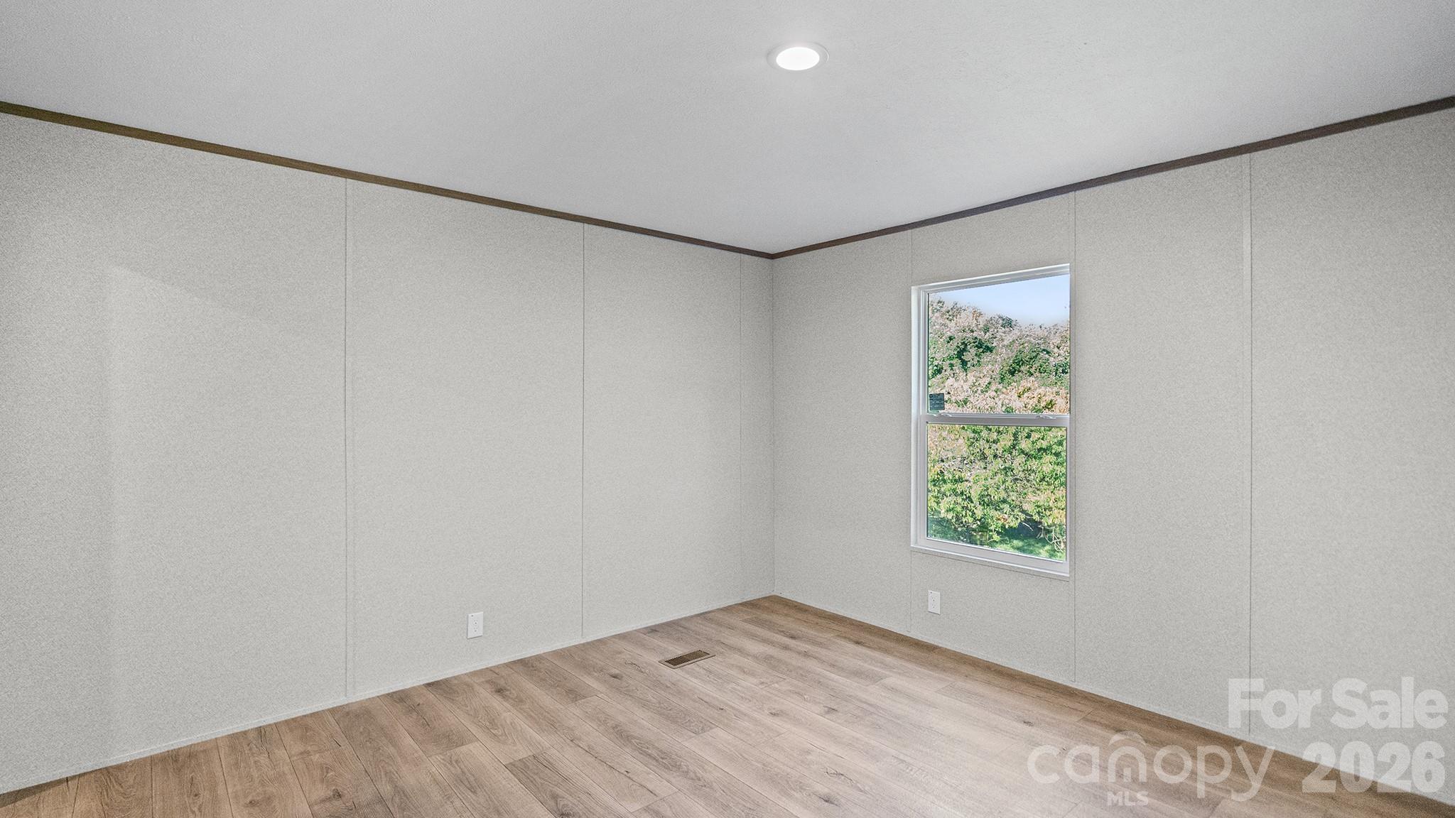 2201 Kingston Road Property Photo 24