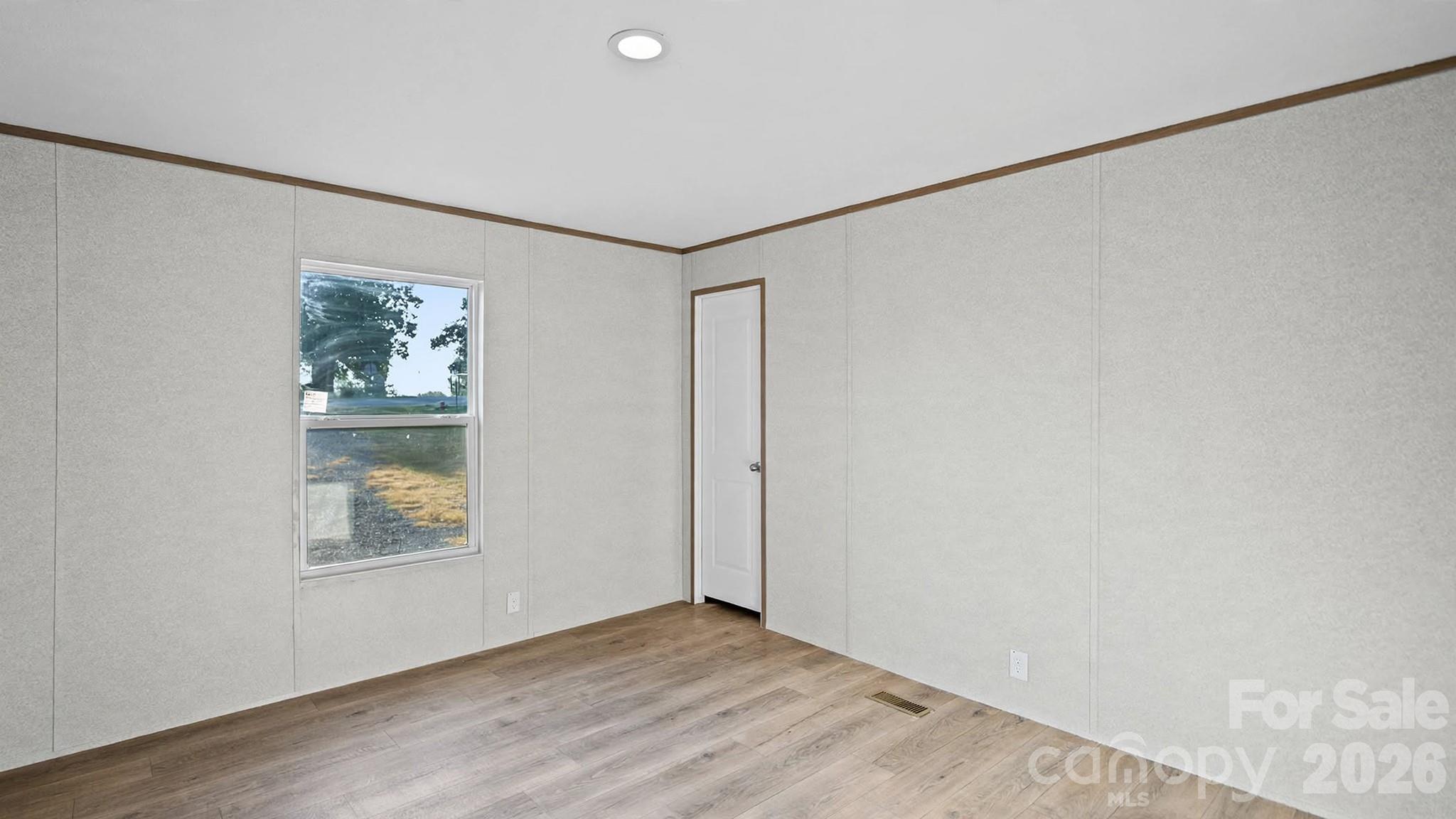 2201 Kingston Road Property Photo 25
