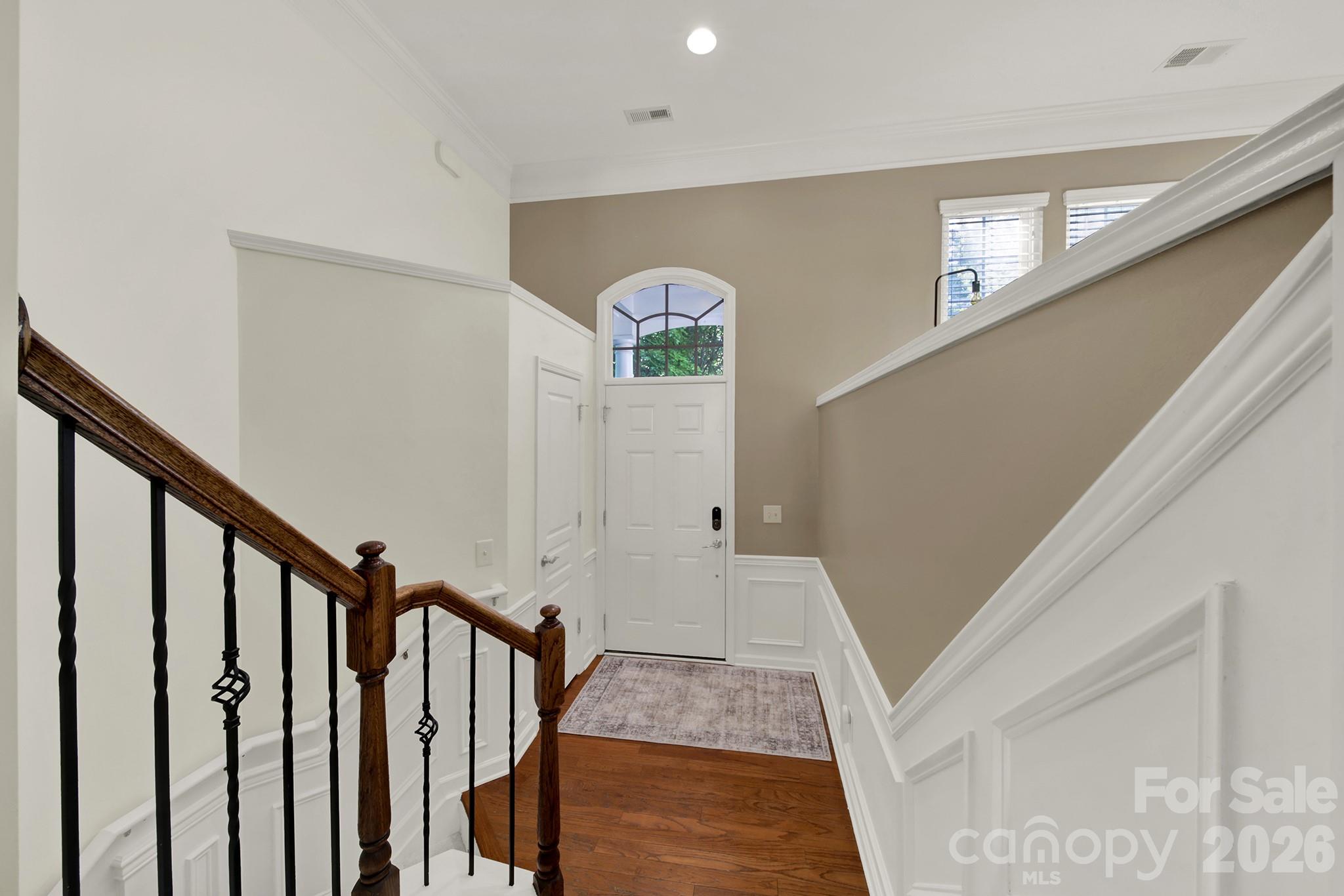 927 Lyndley Drive Property Photo 6