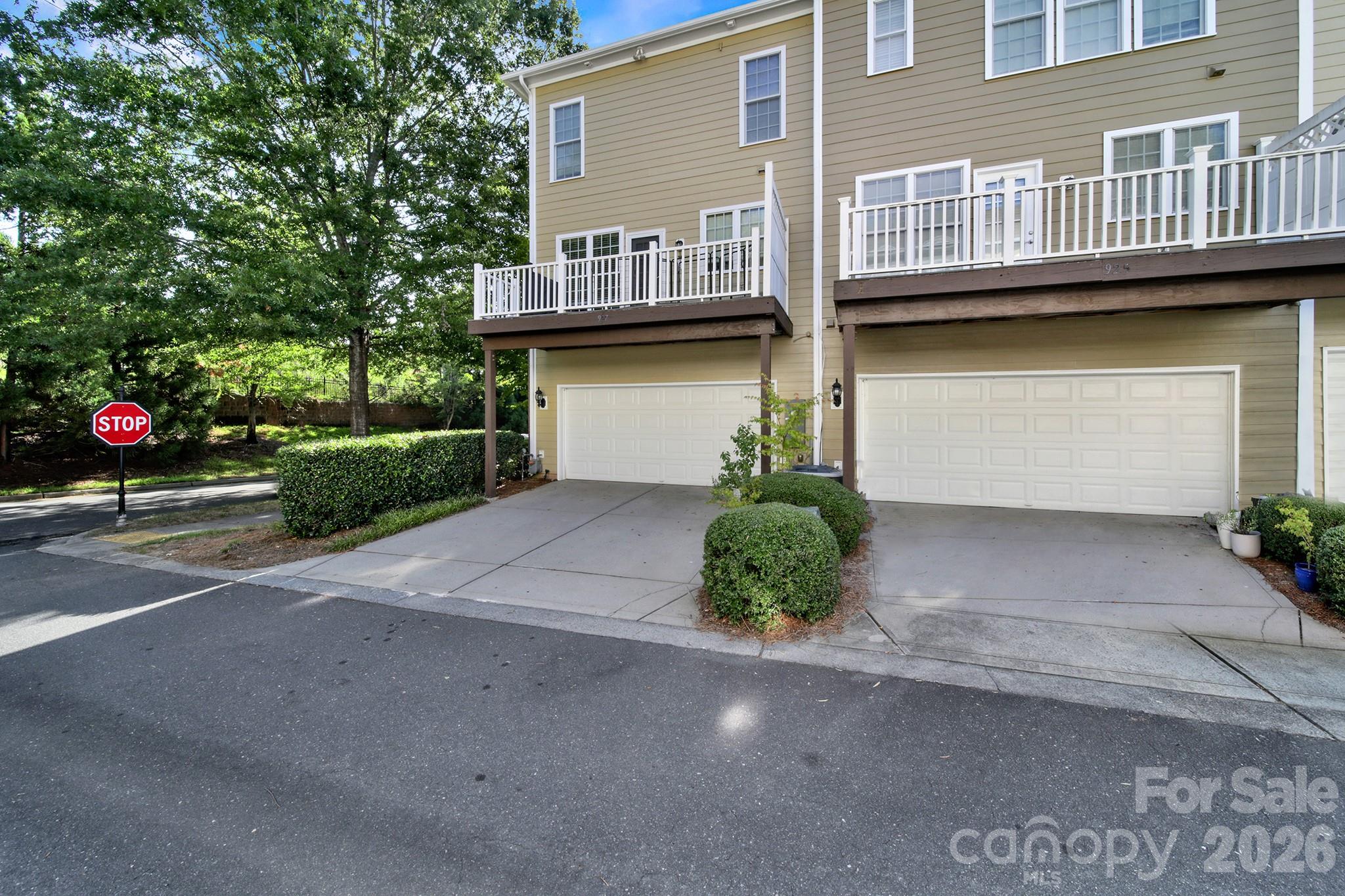 927 Lyndley Drive Property Photo 38
