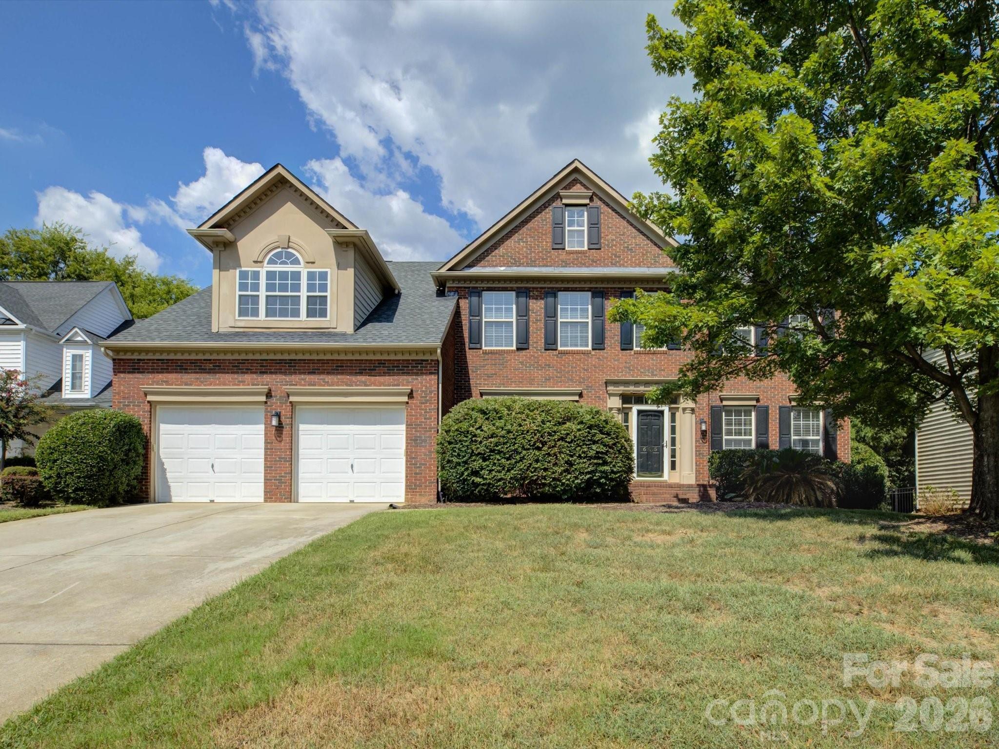 605 Queenswater Lane Property Photo 1