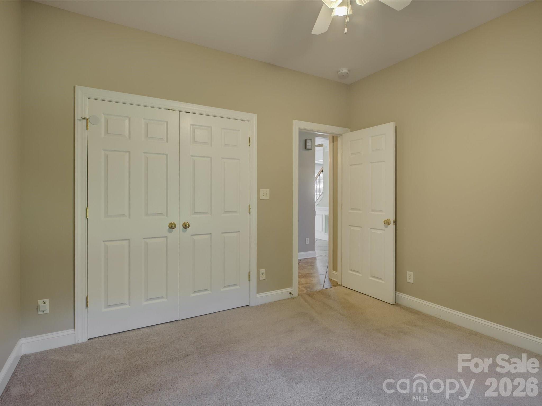 605 Queenswater Lane Property Photo 18