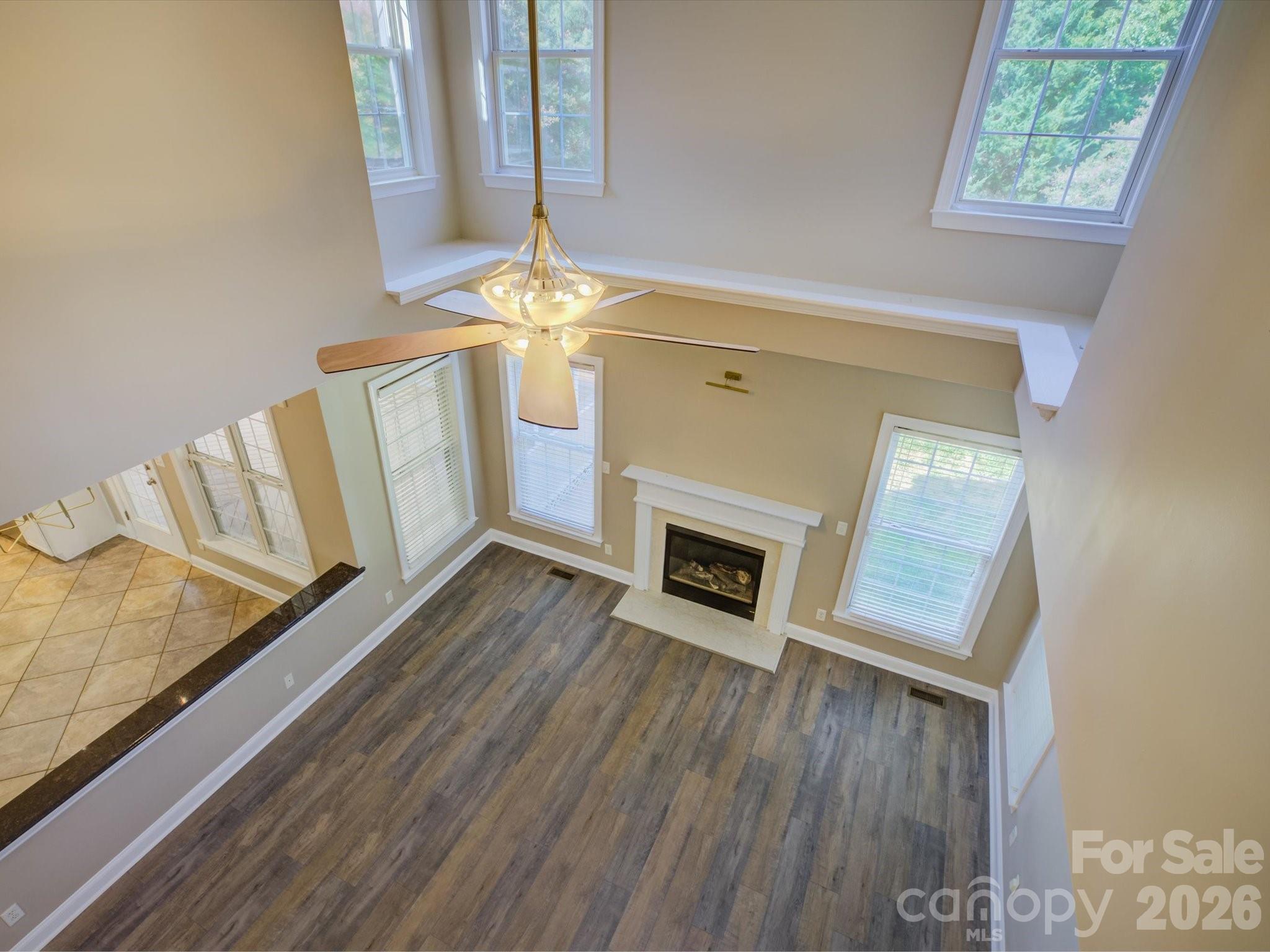 605 Queenswater Lane Property Photo 19