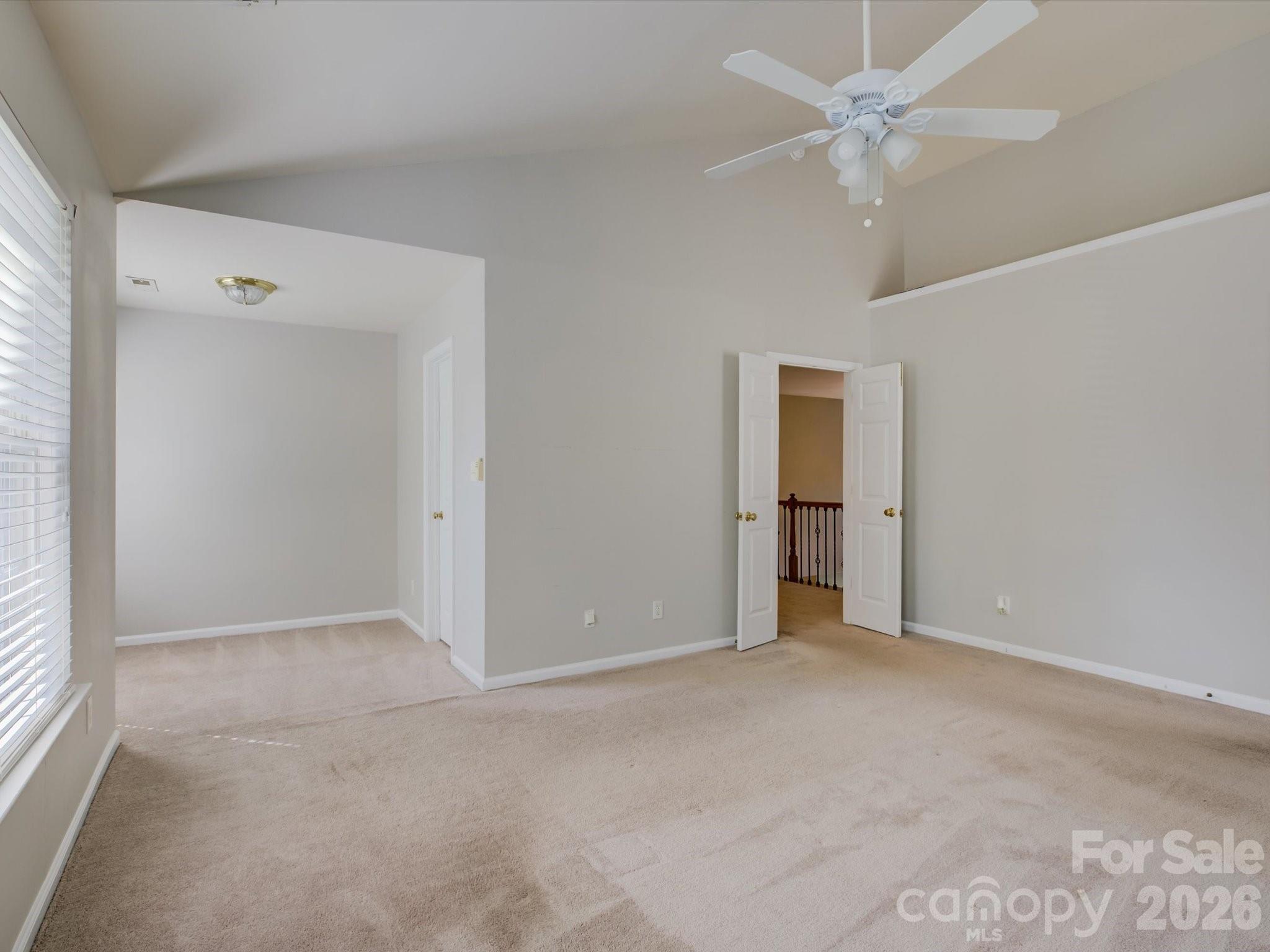 605 Queenswater Lane Property Photo 21