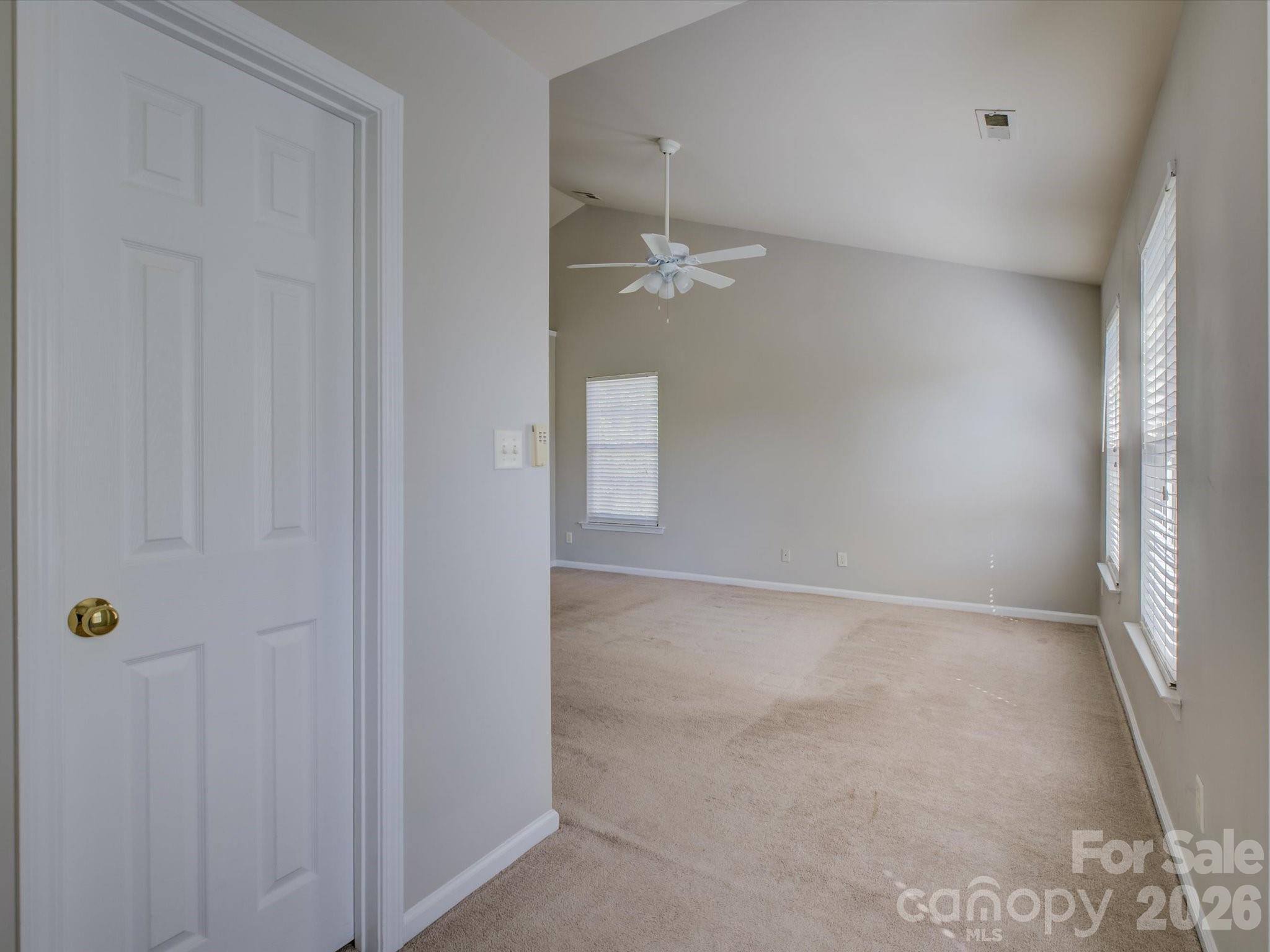 605 Queenswater Lane Property Photo 22