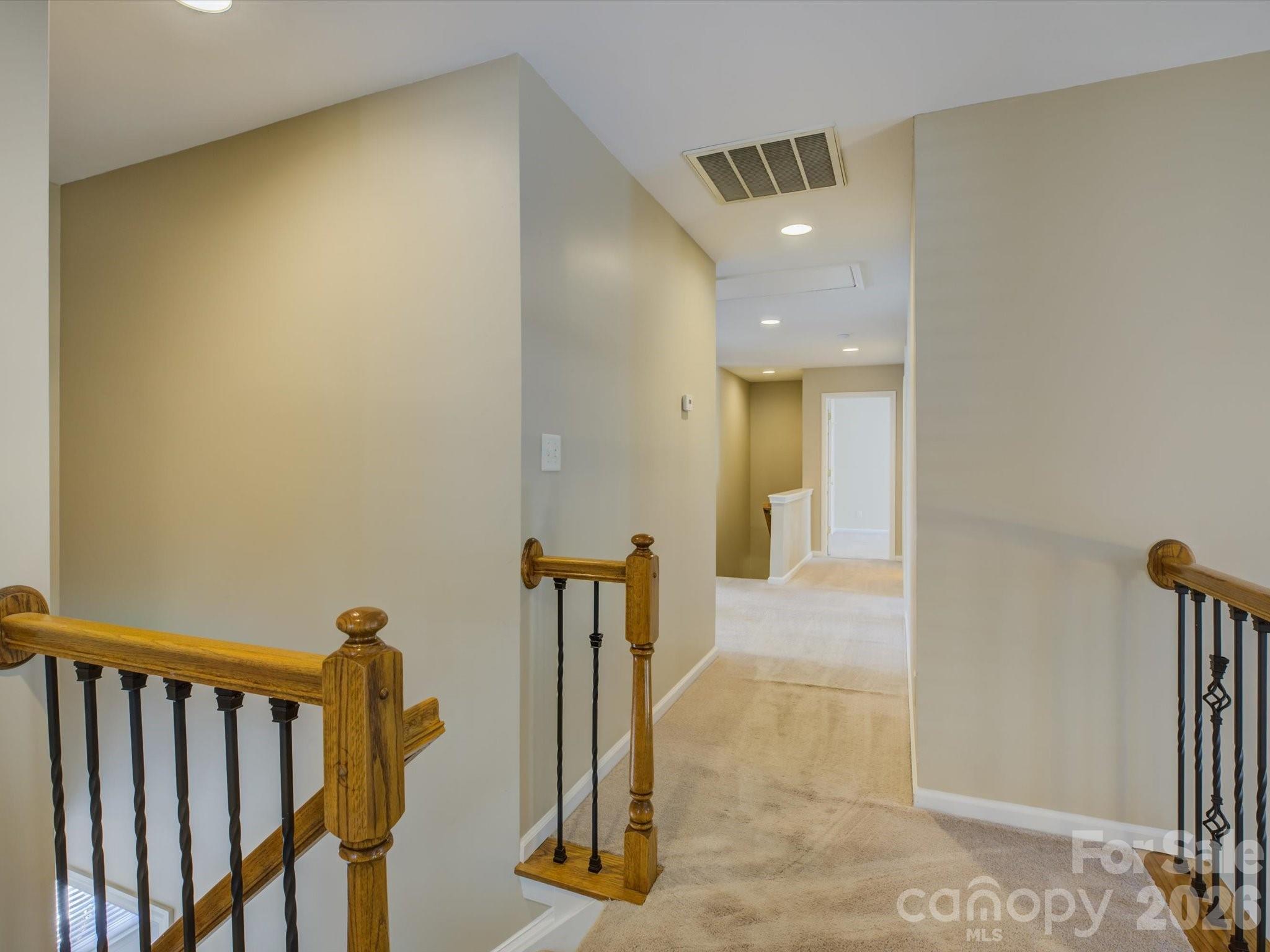 605 Queenswater Lane Property Photo 26