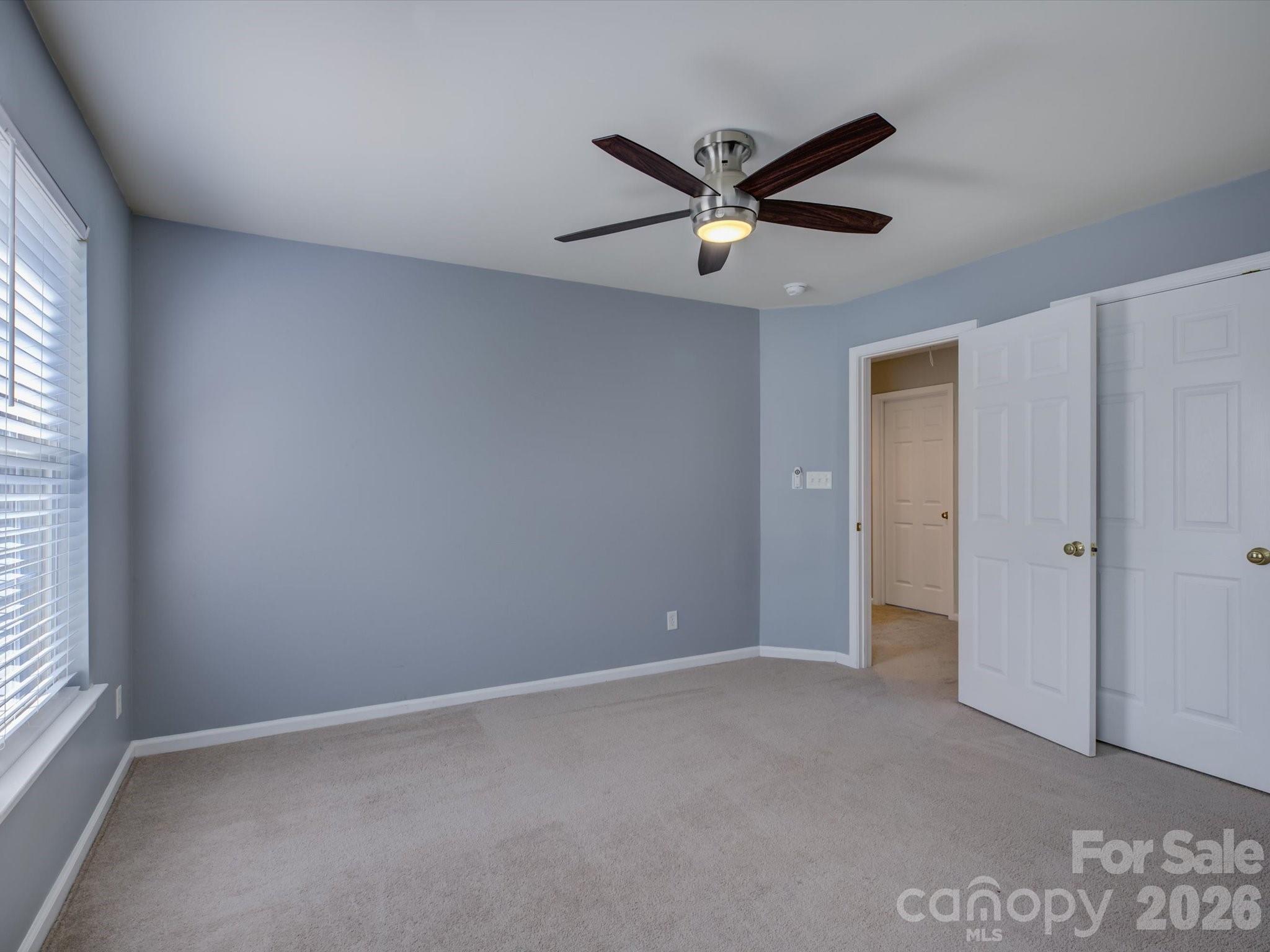 605 Queenswater Lane Property Photo 28