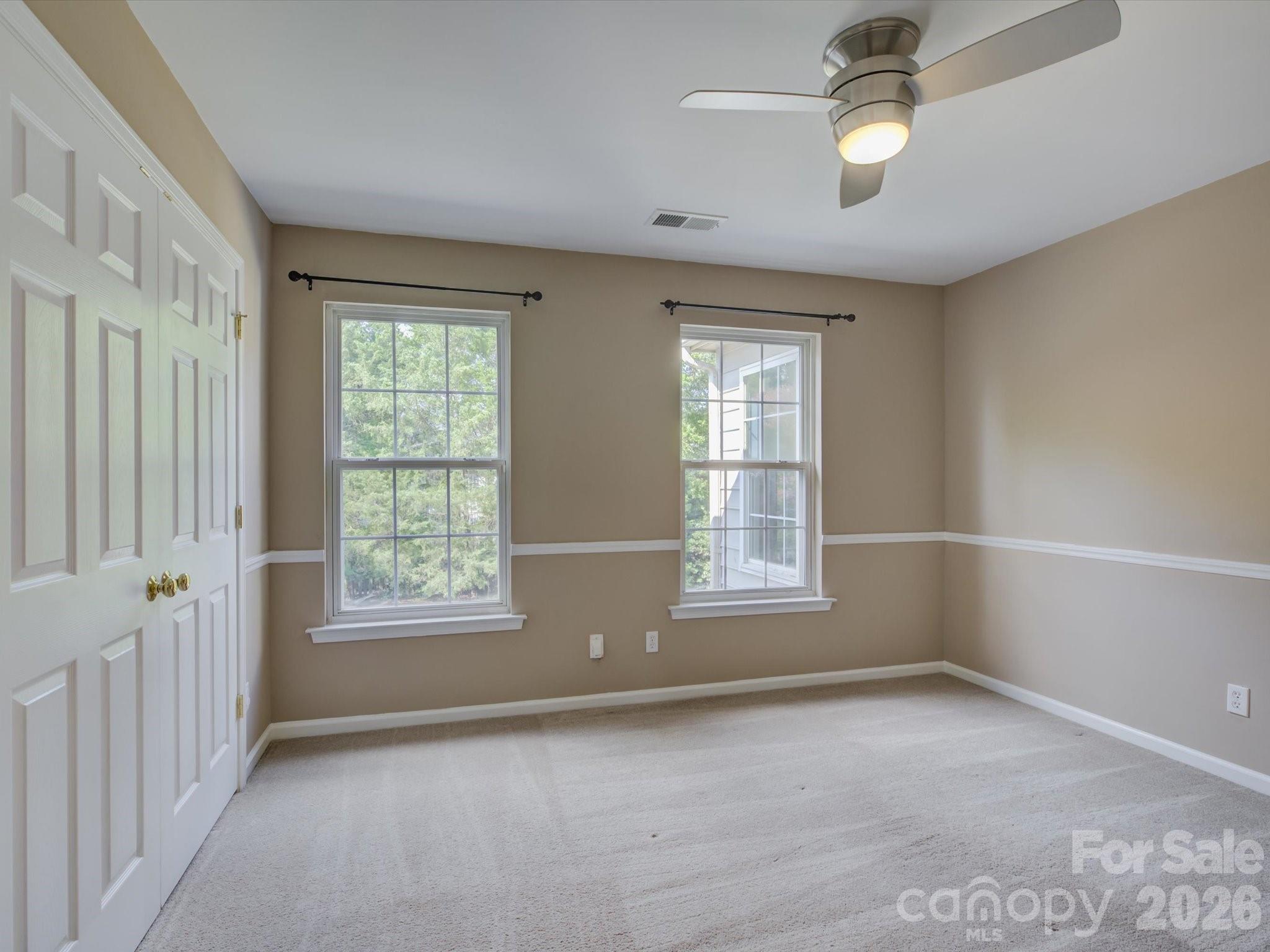 605 Queenswater Lane Property Photo 29