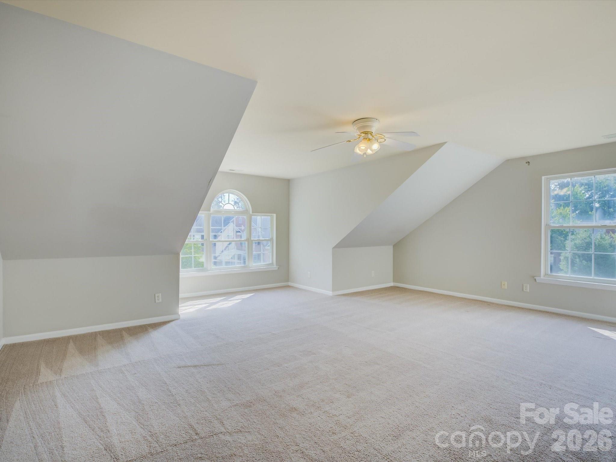 605 Queenswater Lane Property Photo 35