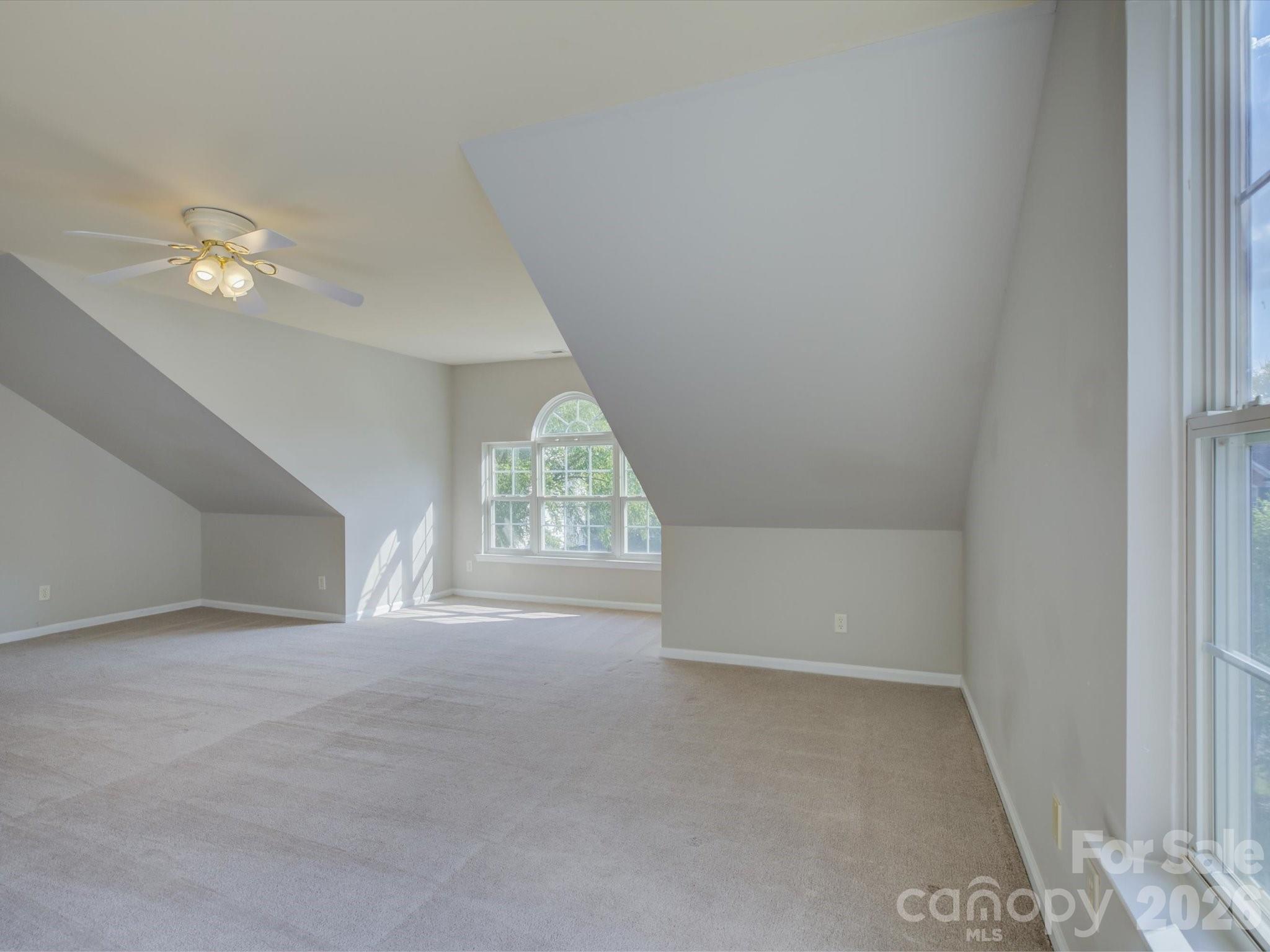 605 Queenswater Lane Property Photo 37