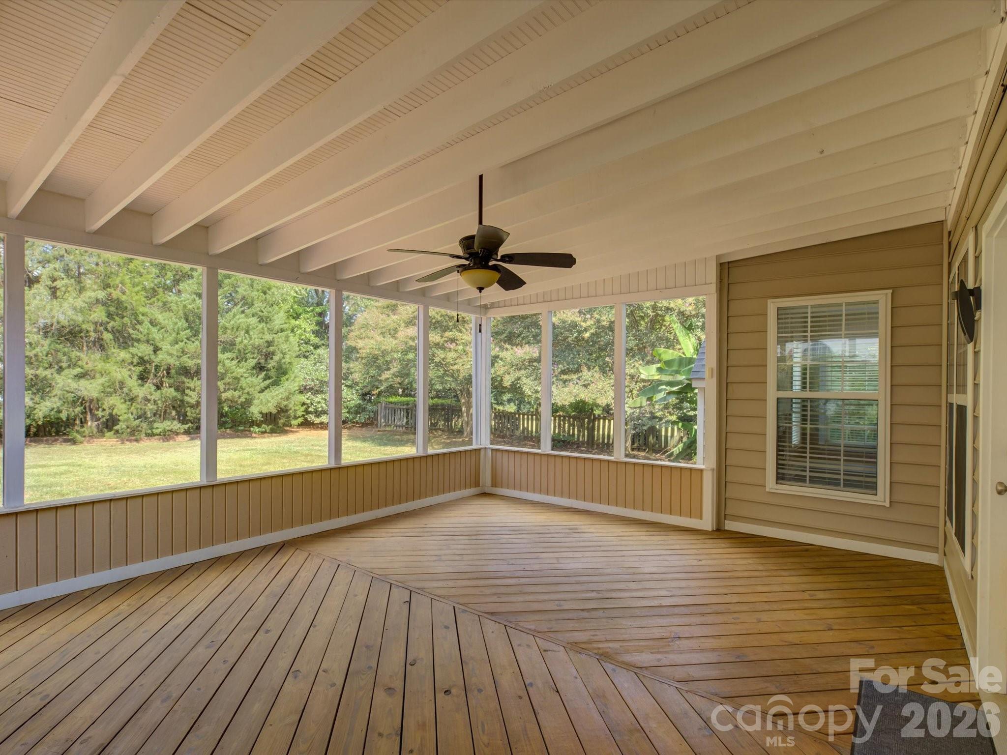 605 Queenswater Lane Property Photo 42