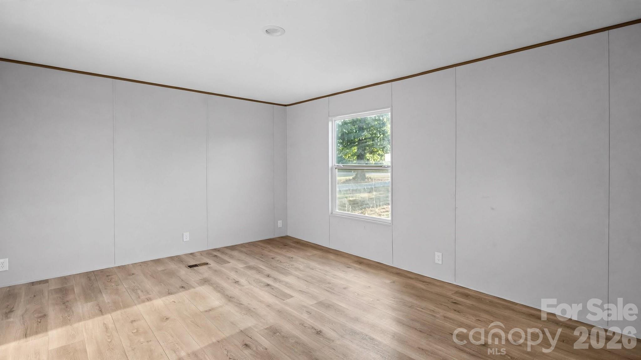 2203 Kingston Road Property Photo 5