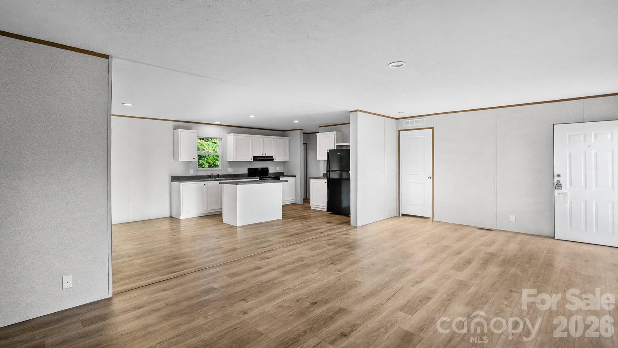 2203 Kingston Road Property Photo 12