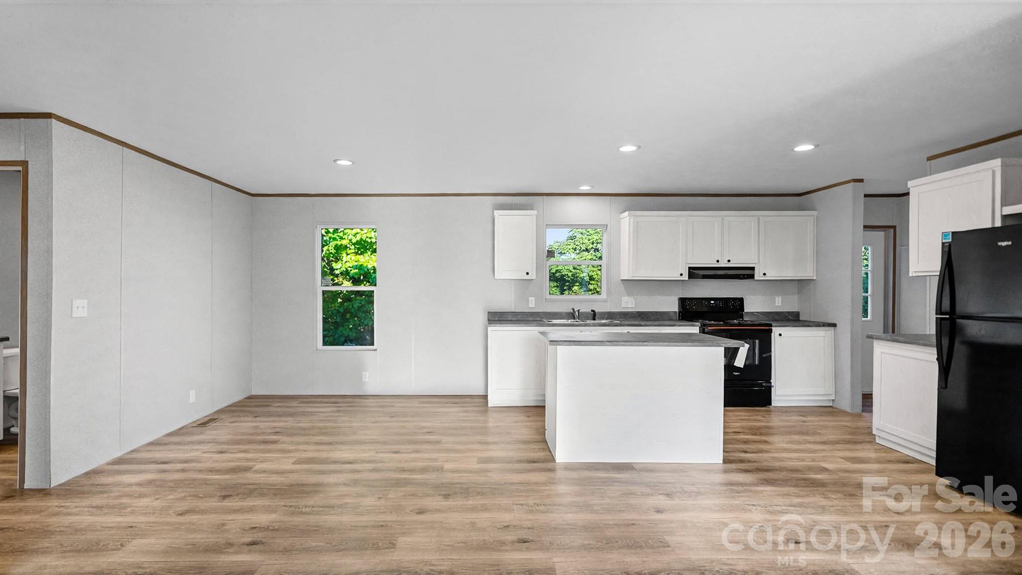 2203 Kingston Road Property Photo 13