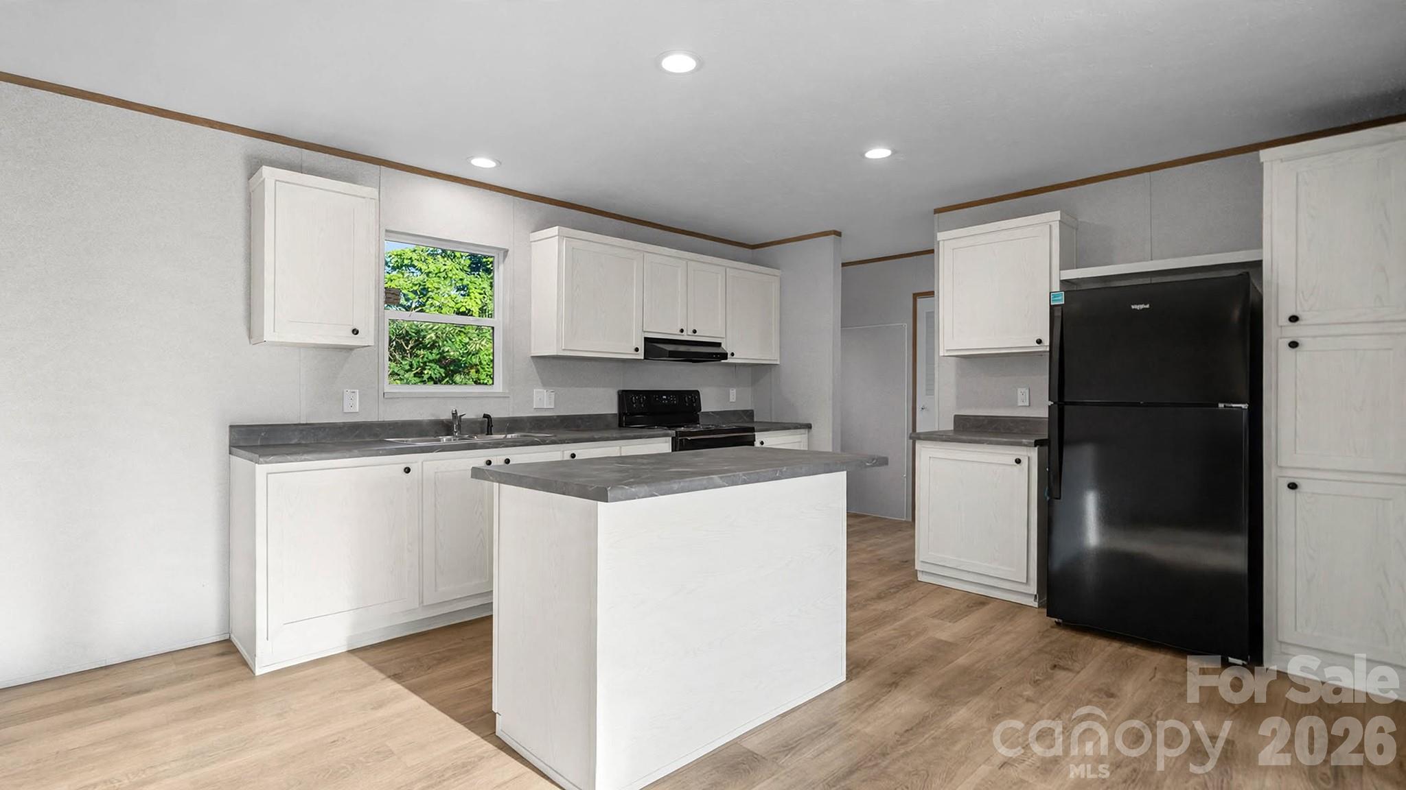 2203 Kingston Road Property Photo 14