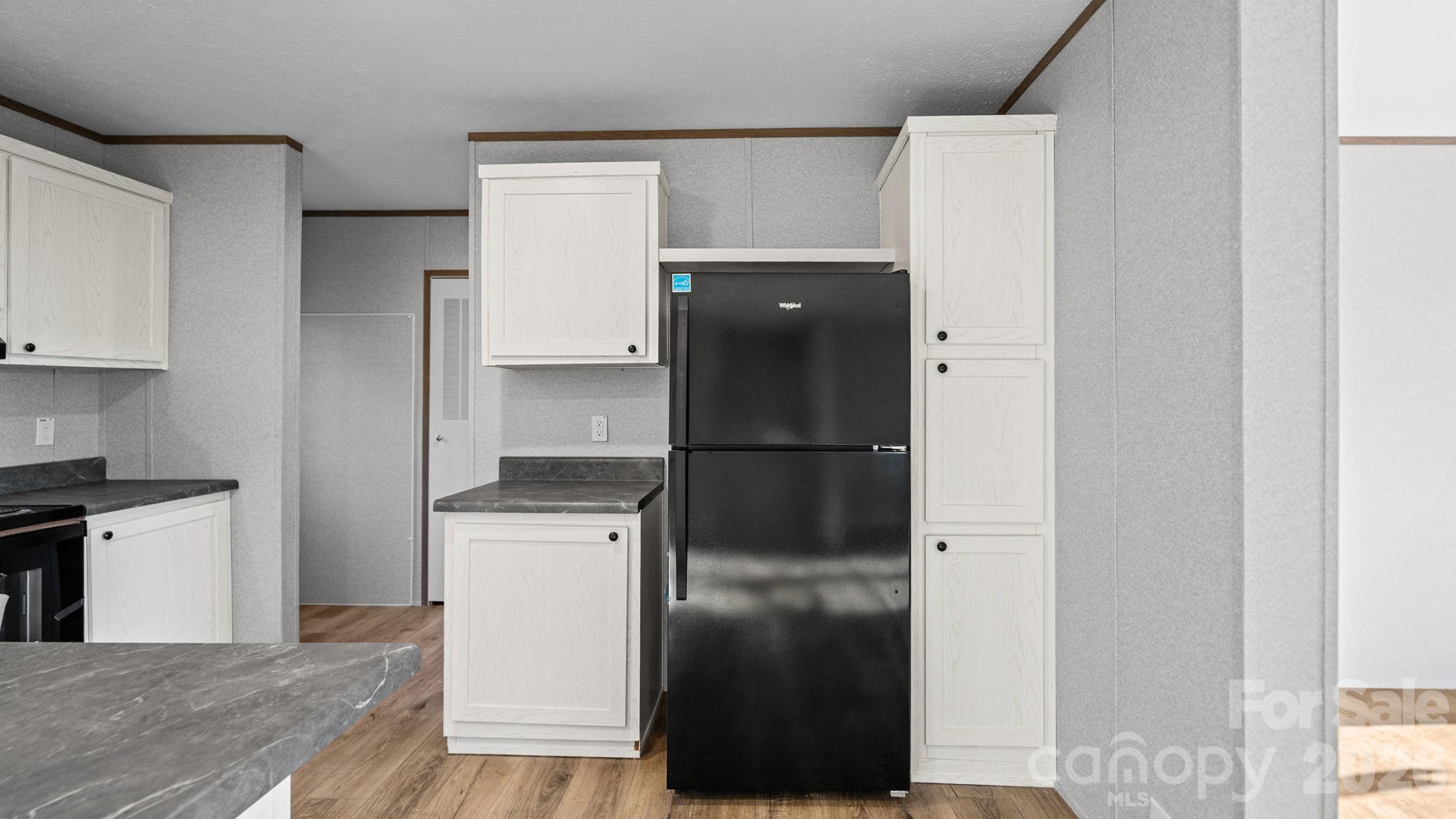 2203 Kingston Road Property Photo 17