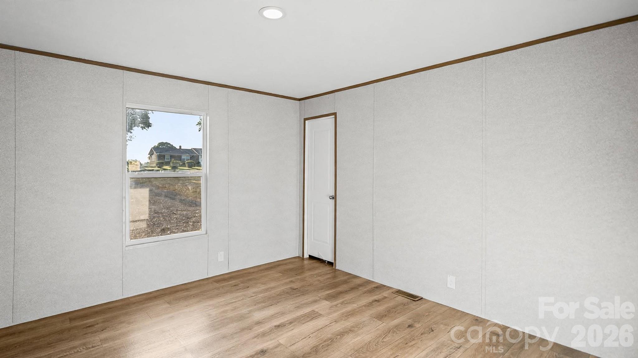 2203 Kingston Road Property Photo 22