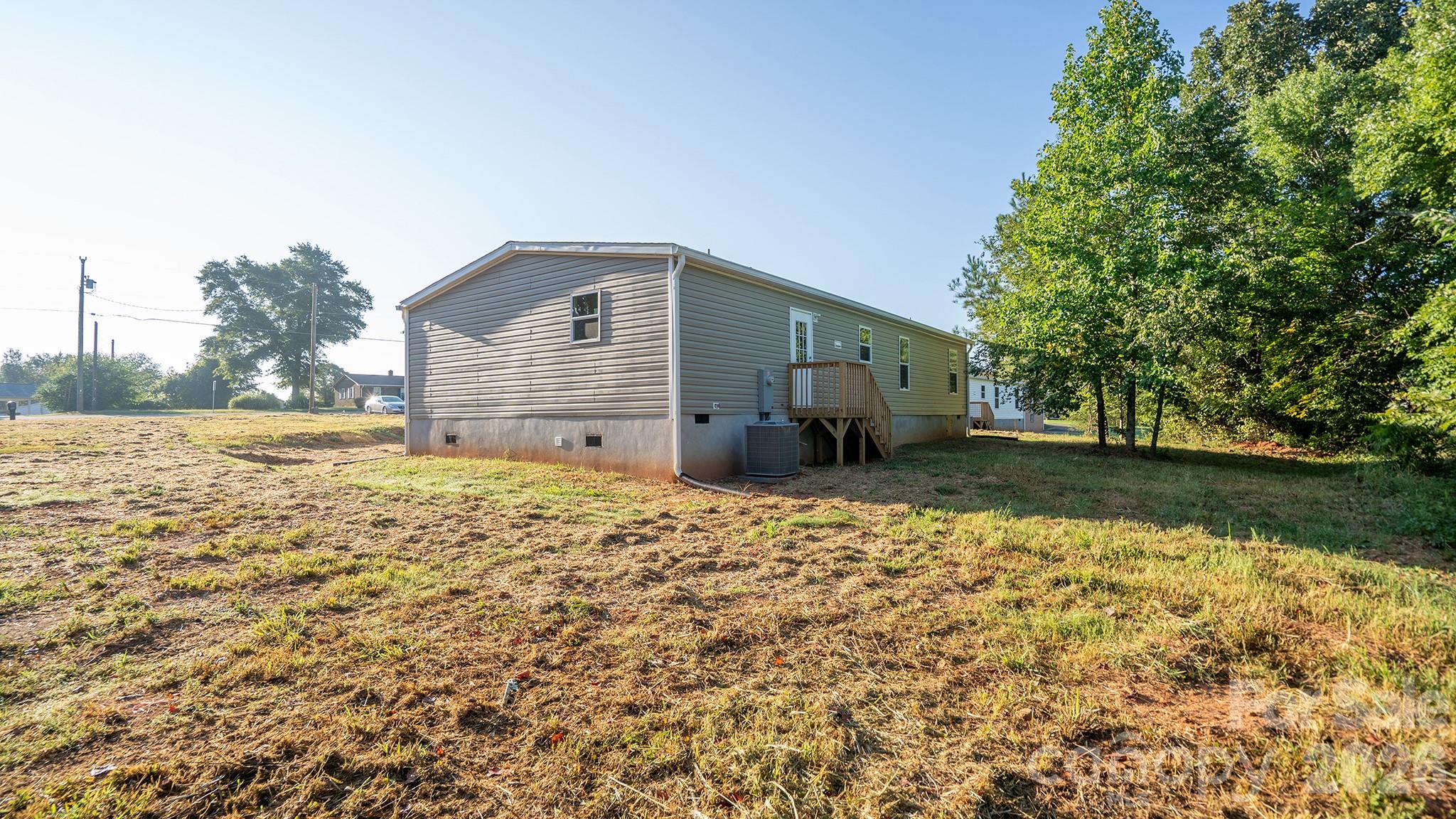 2203 Kingston Road Property Photo 23