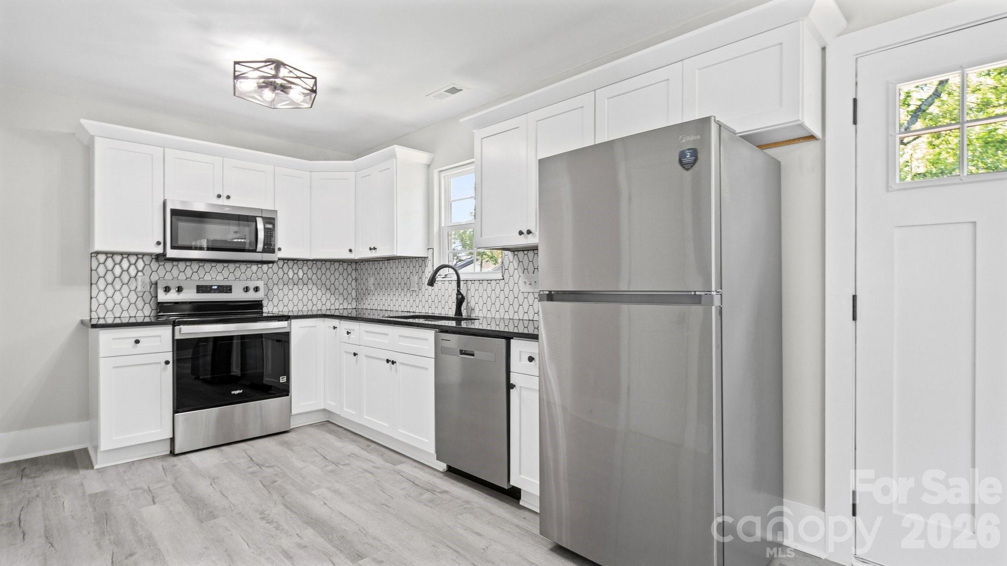 125 Oregon Street Property Photo 14