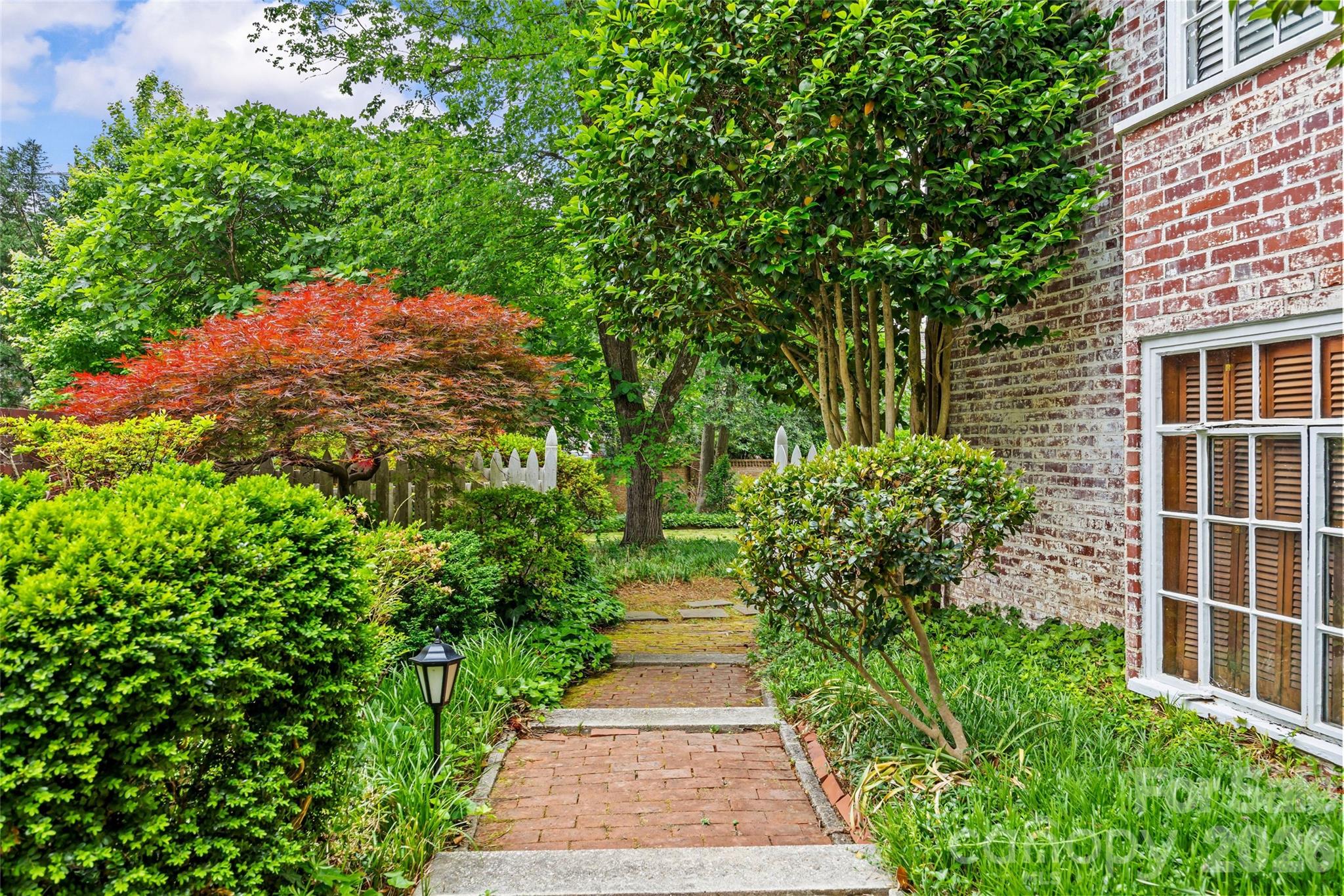 1858 Queens Road Property Photo 8