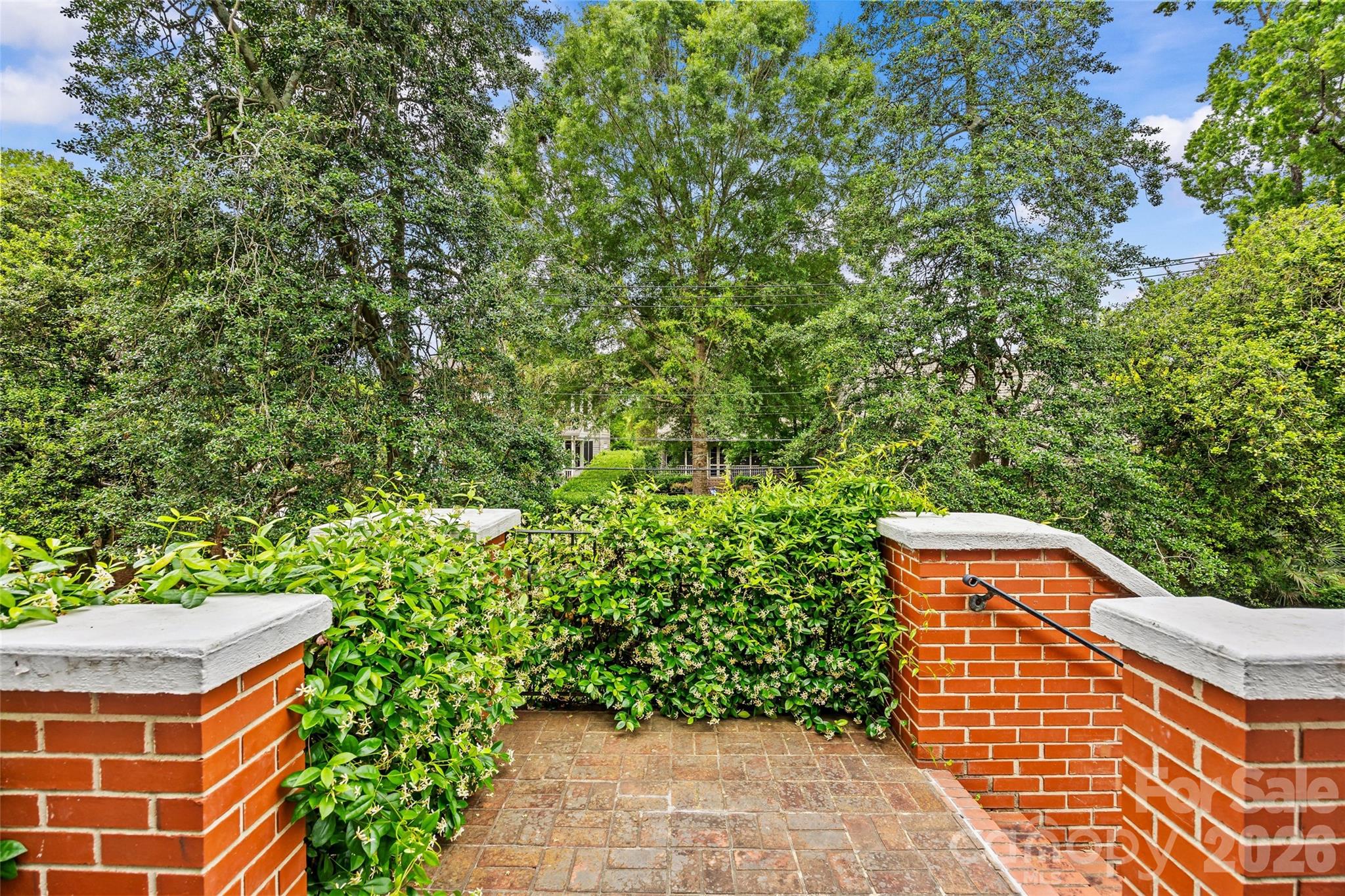 1858 Queens Road Property Photo 20