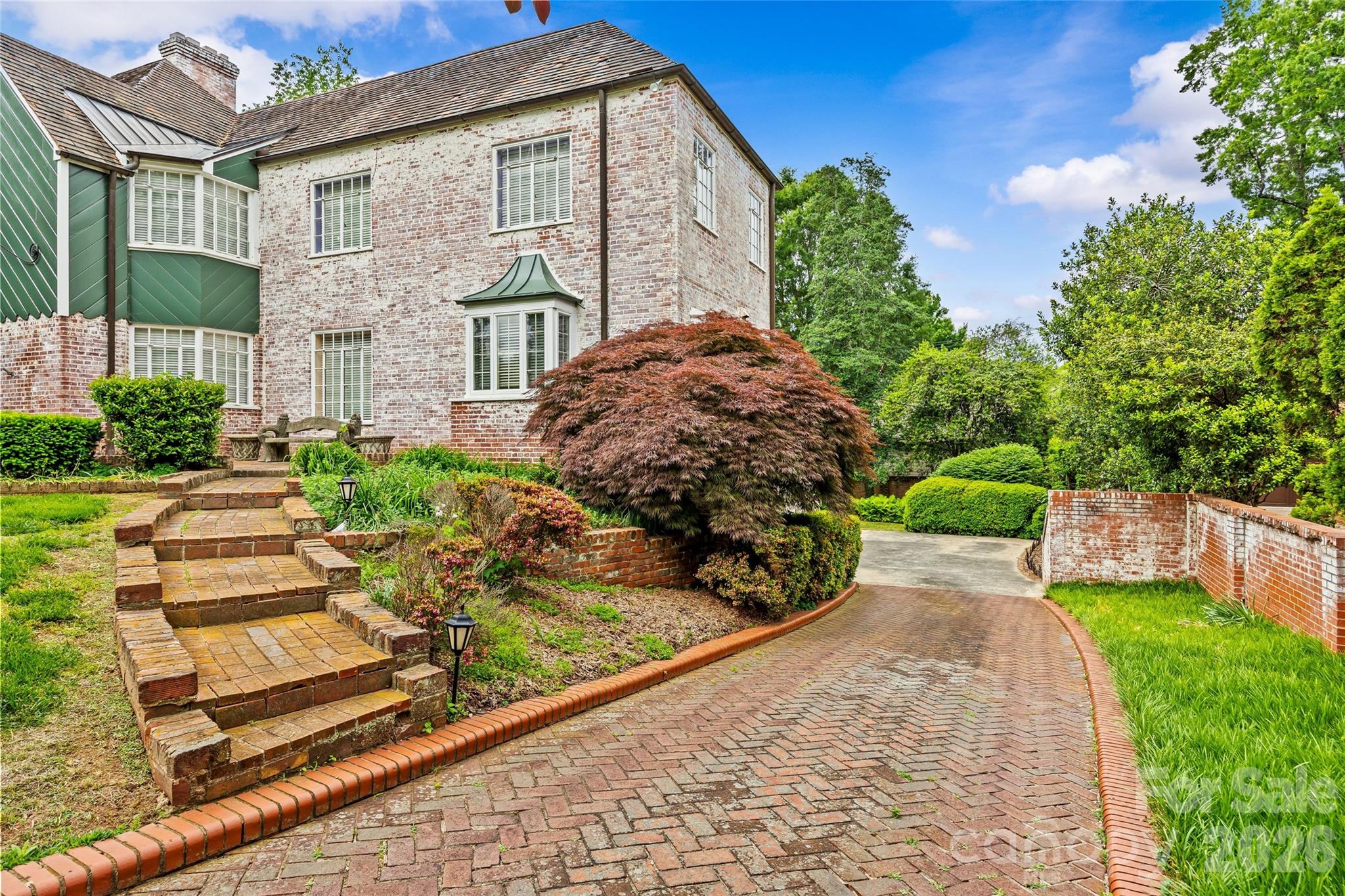 1858 Queens Road Property Photo 23