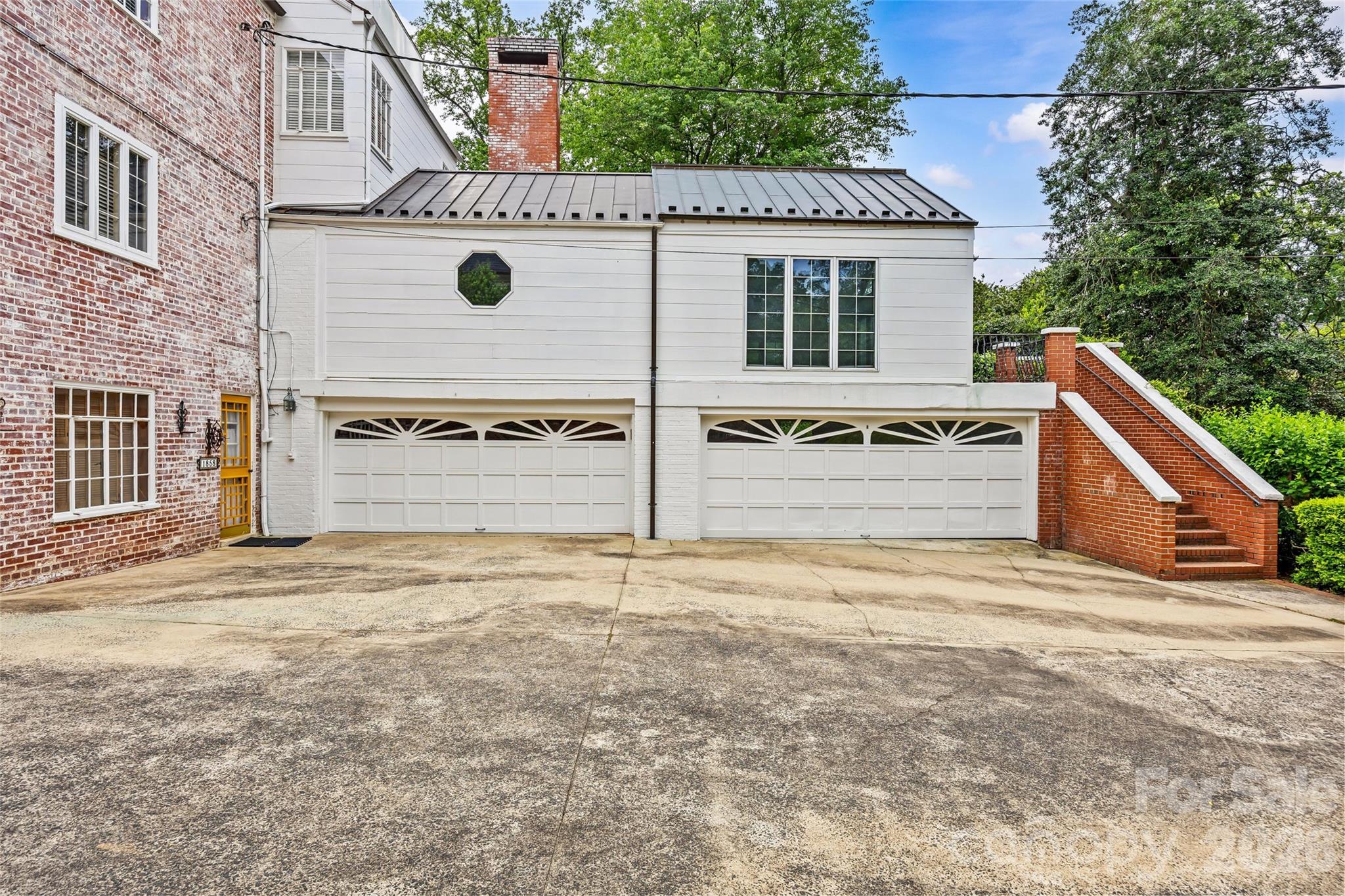 1858 Queens Road Property Photo 25