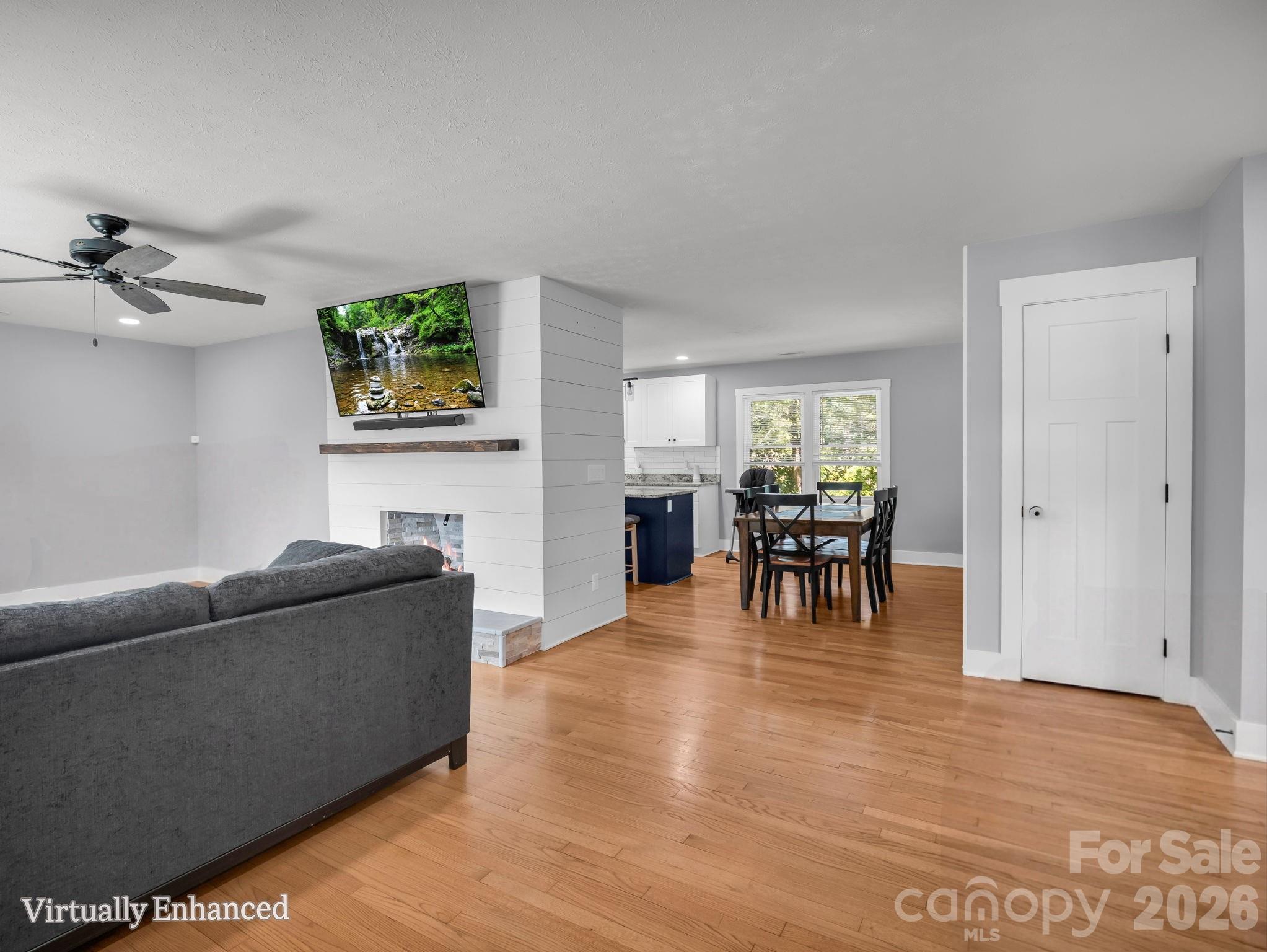 3208 Florida Drive Property Photo 2